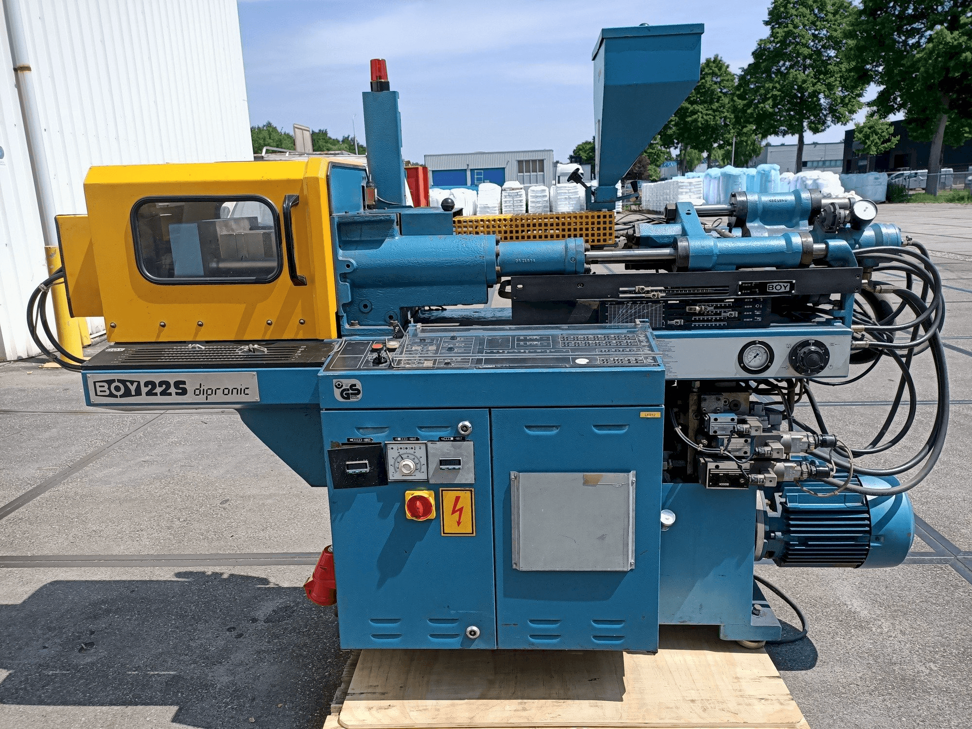 Koneen BOY 22S dipronic etunäkymä