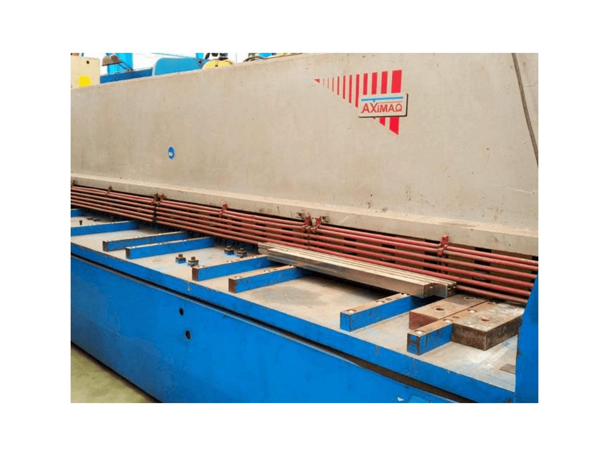 Koneen Axial CP-1060 etunäkymä