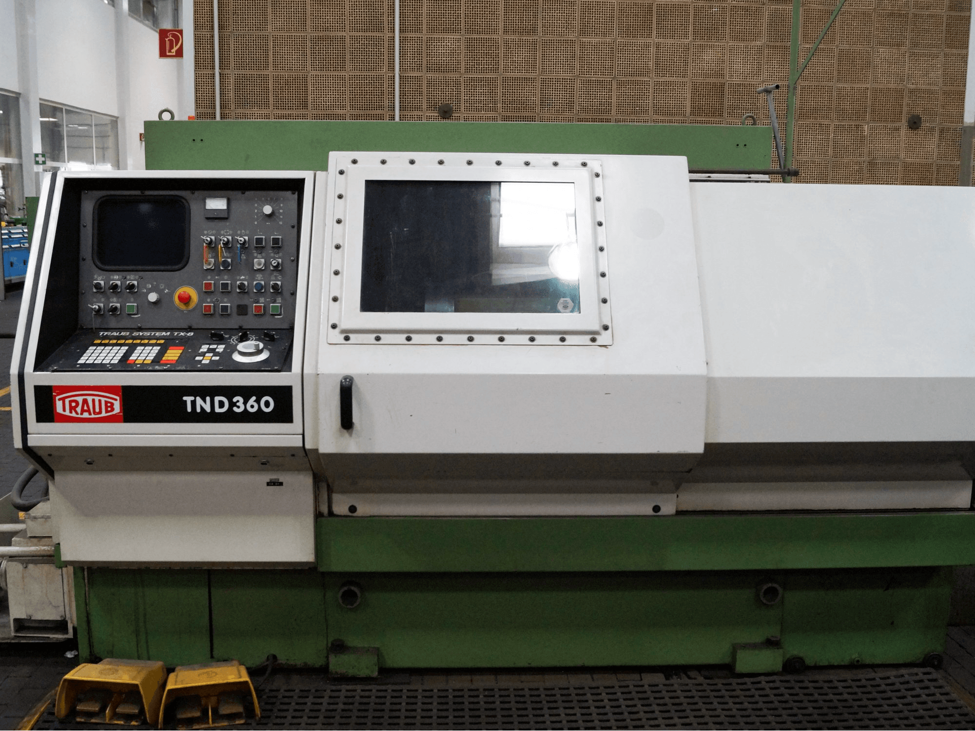 Koneen TRAUB etunäkymäTND 360