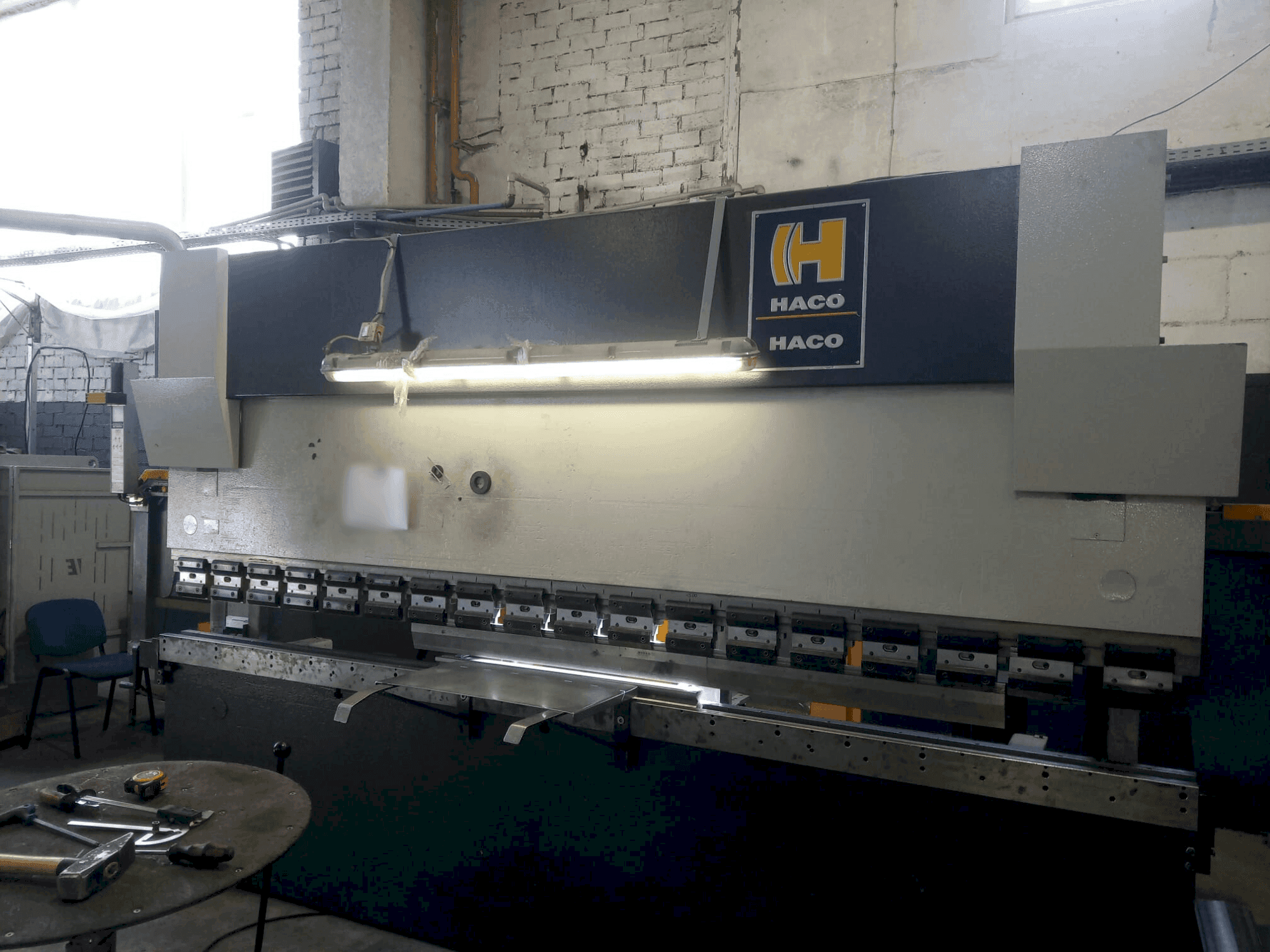 Koneen HACO ERM 36-150 etunäkymä
