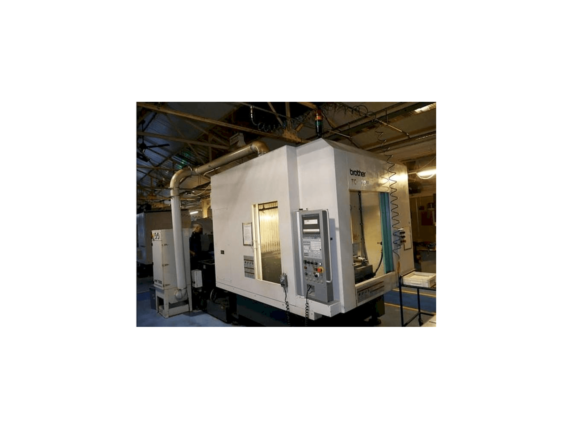 Koneen Brother TC-32 BN QT etunäkymä