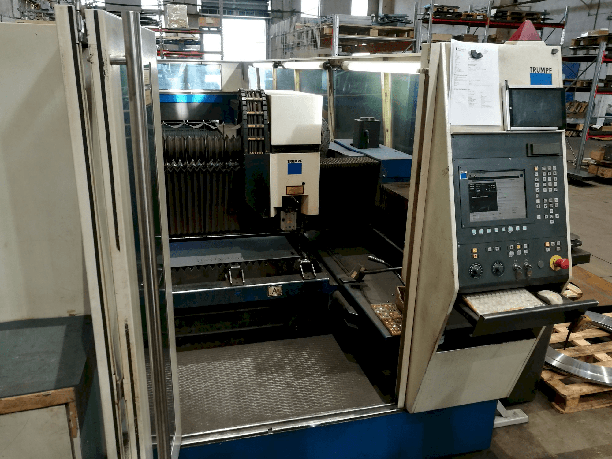 Koneen Trumpf etunäkymä TruLaser 5060
