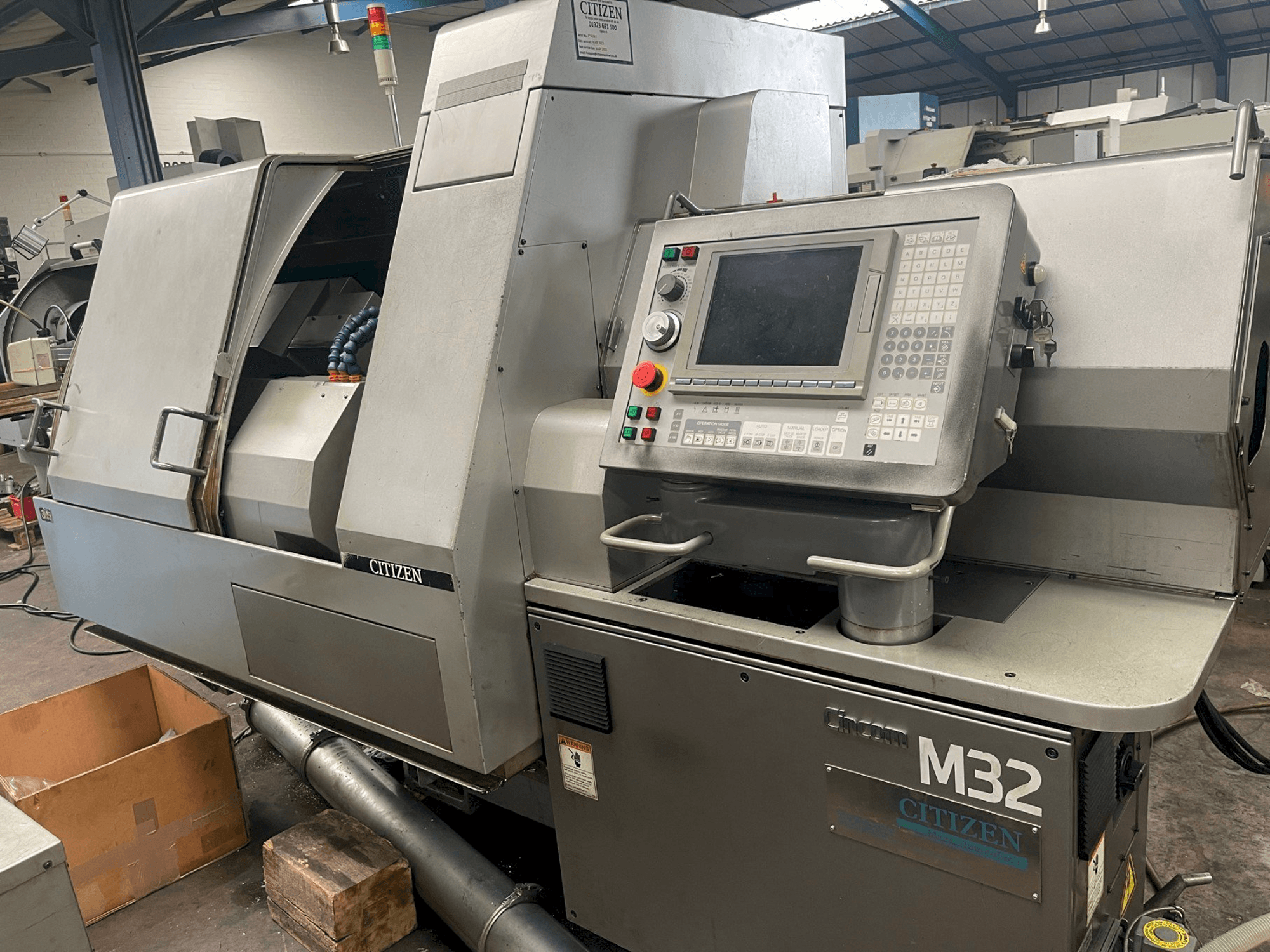 Koneen Citizen M-32V etunäkymä