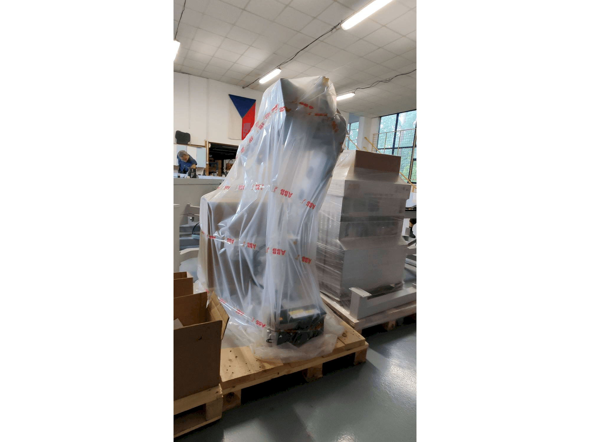 Koneen ABB IRB 4600 etunäkymä