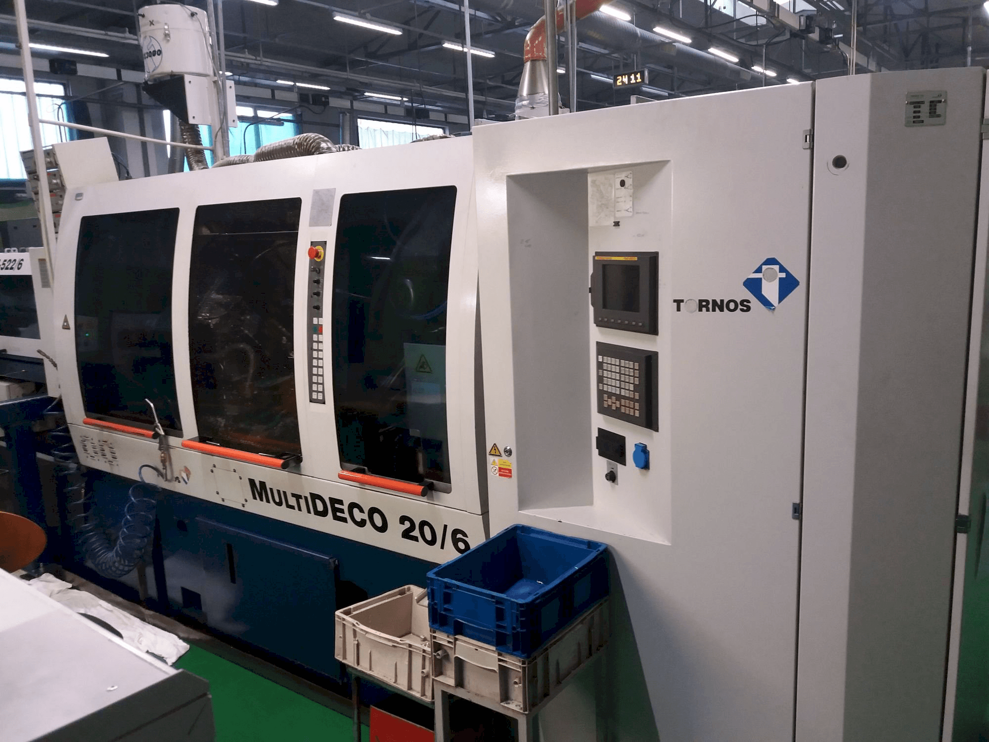 Koneen Tornos Multideco 26/6 etunäkymä