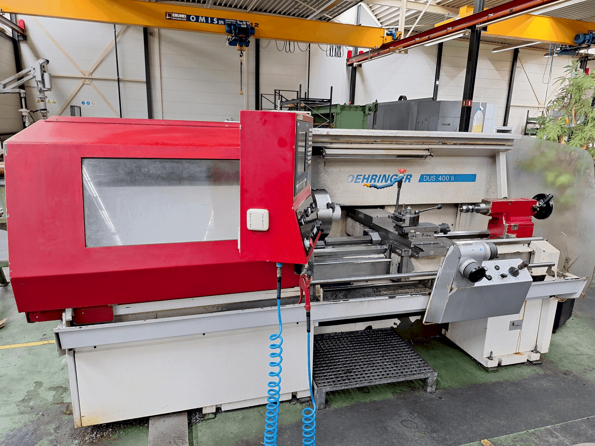 Koneen BOEHRINGER DUS 400 ti etunäkymä