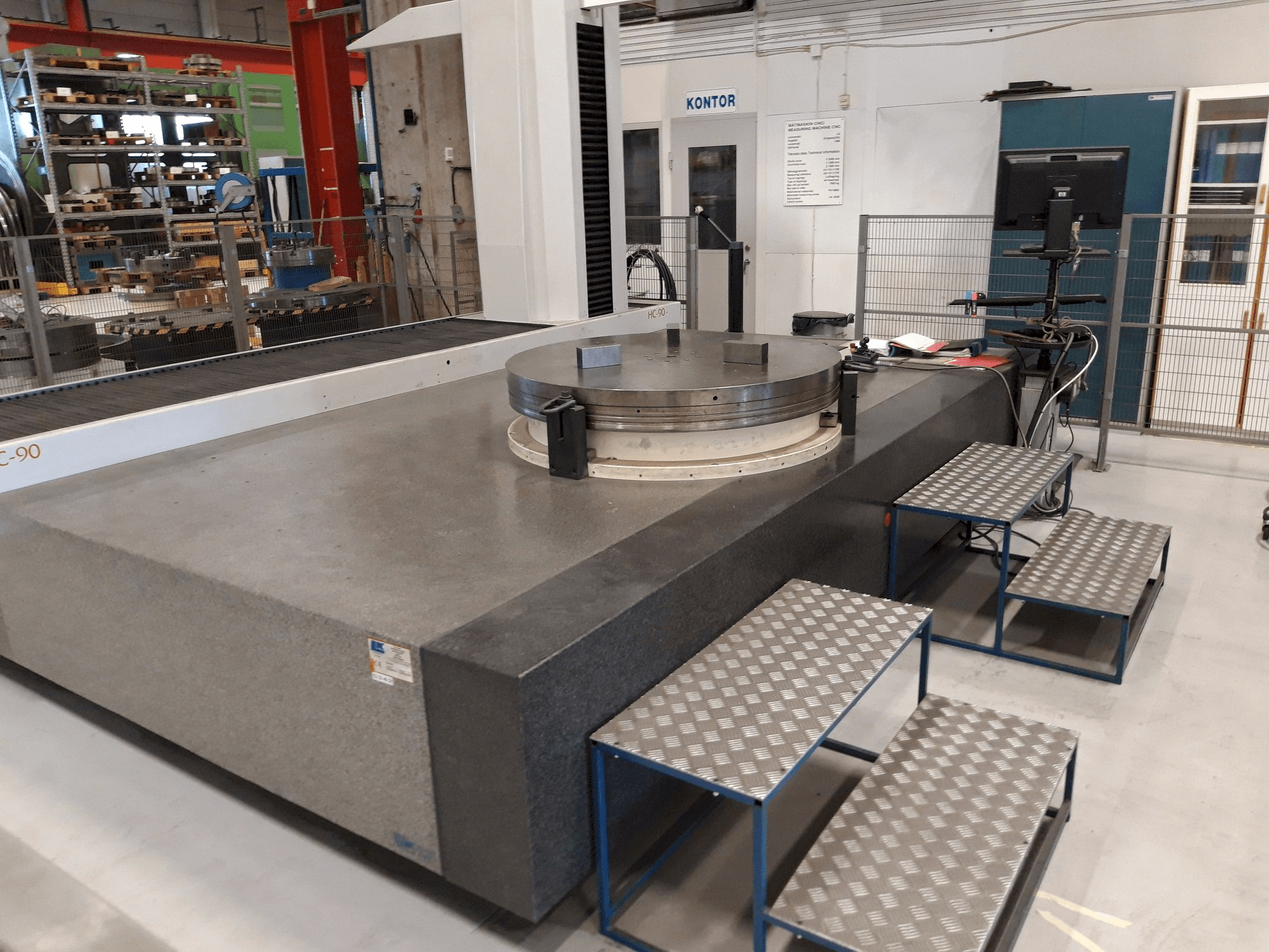 Koneen LK HC90 etunäkymä