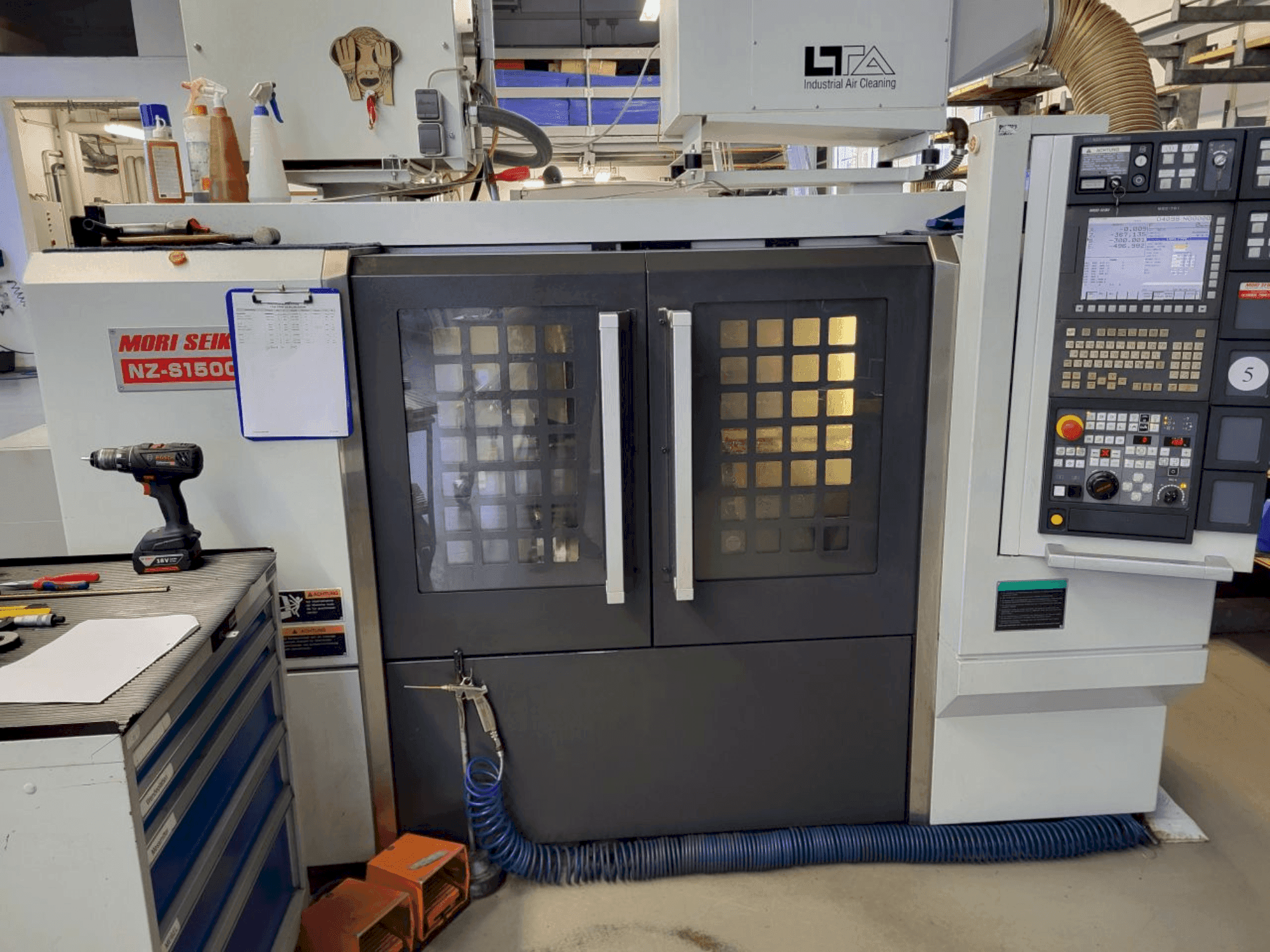 Koneen MORI SEIKI NZ-S1500 etunäkymä