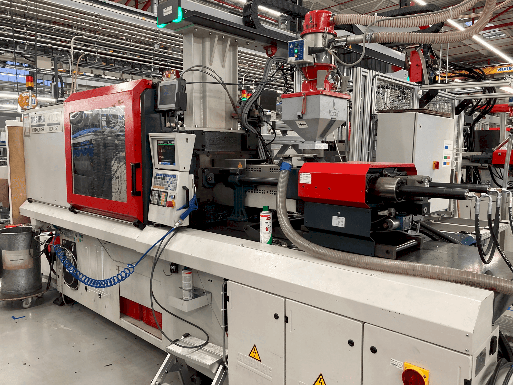 Koneen Arburg Allrounder 470 S 1300-350 etunäkymä