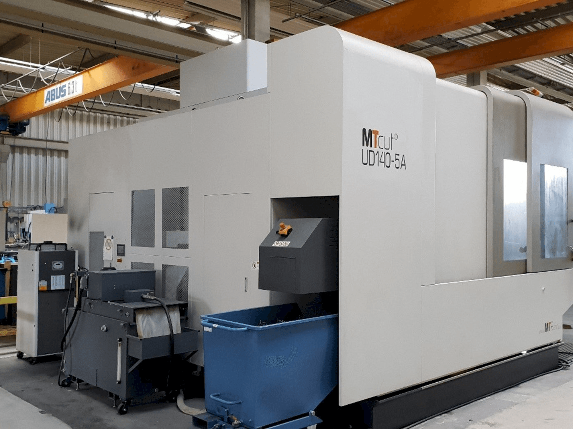 Koneen MTcut UD140H-5A etunäkymä