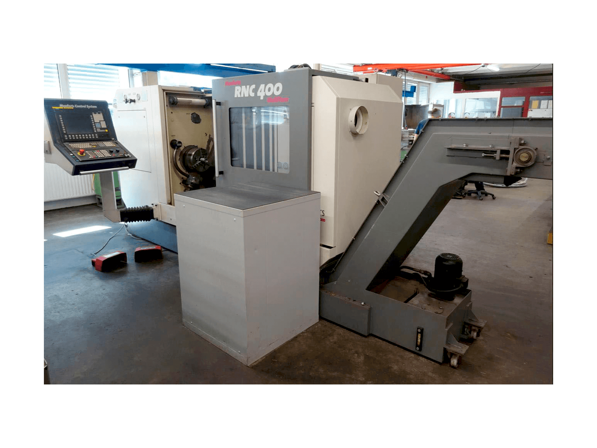 Koneen Monforts RNC 400 MultiTurn vasemman sivun näkymä