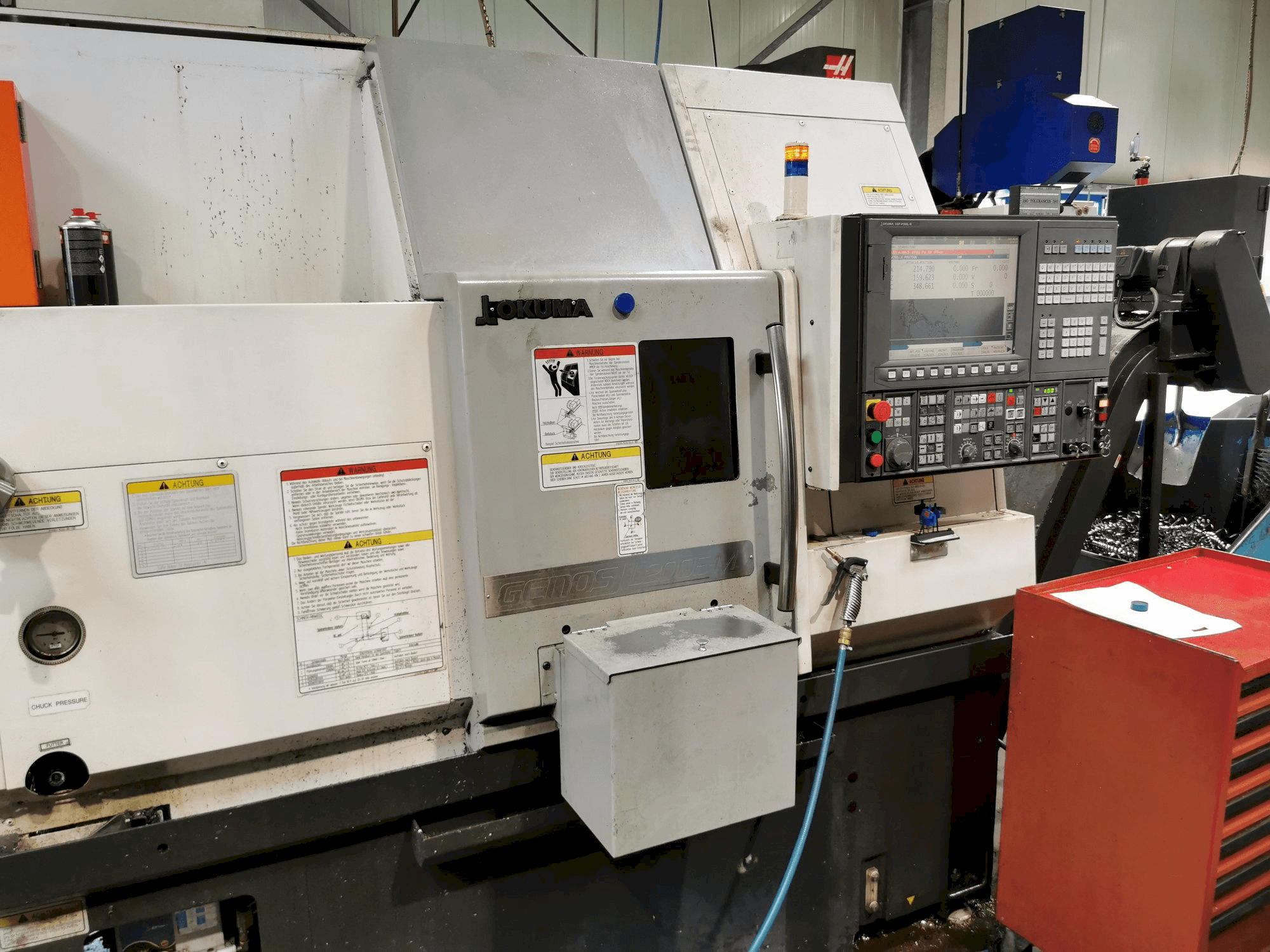 Koneen Okuma GENOS L200E-MY etunäkymä