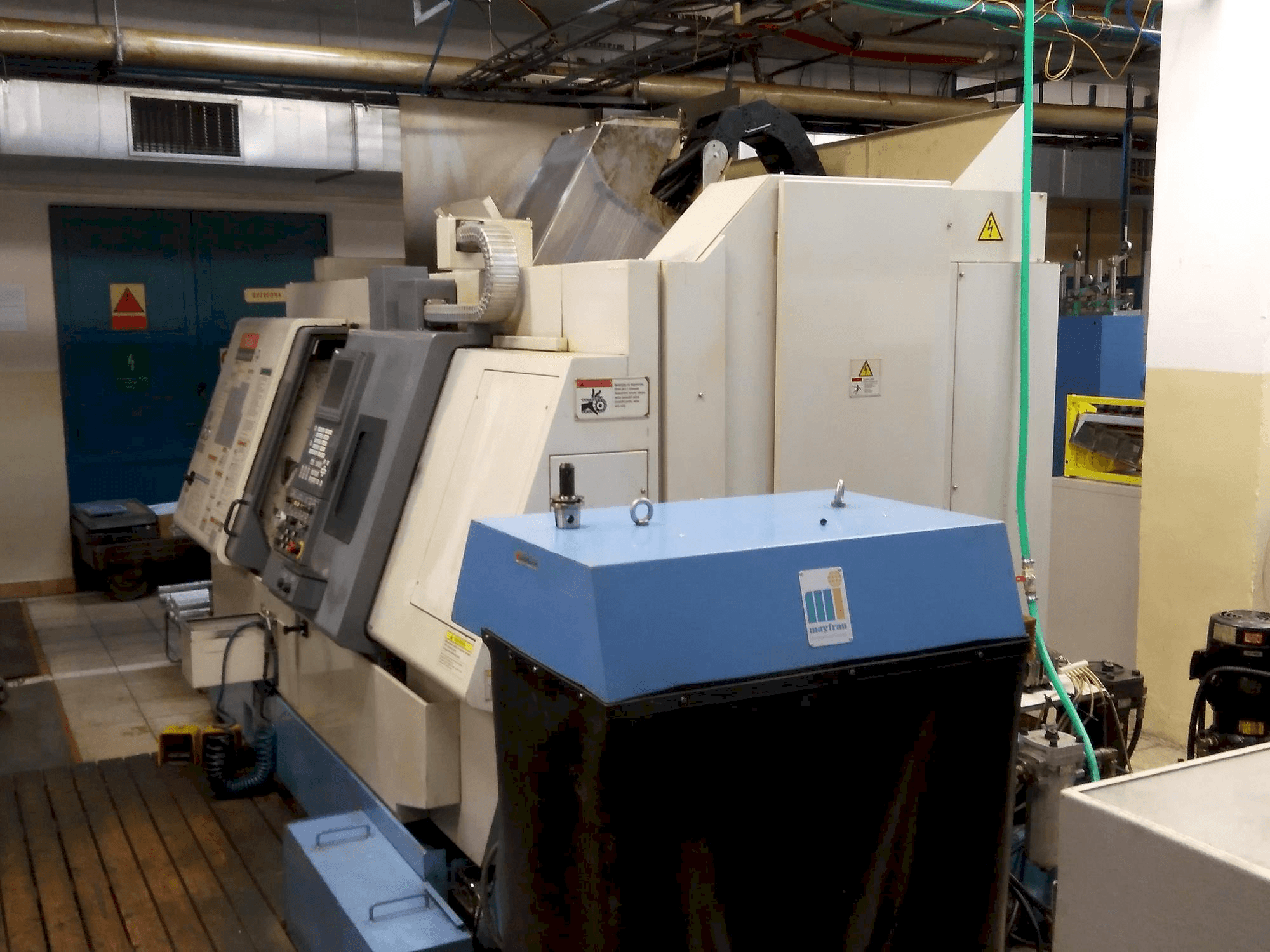 Koneen Mazak Integrex 200-II SY etunäkymä