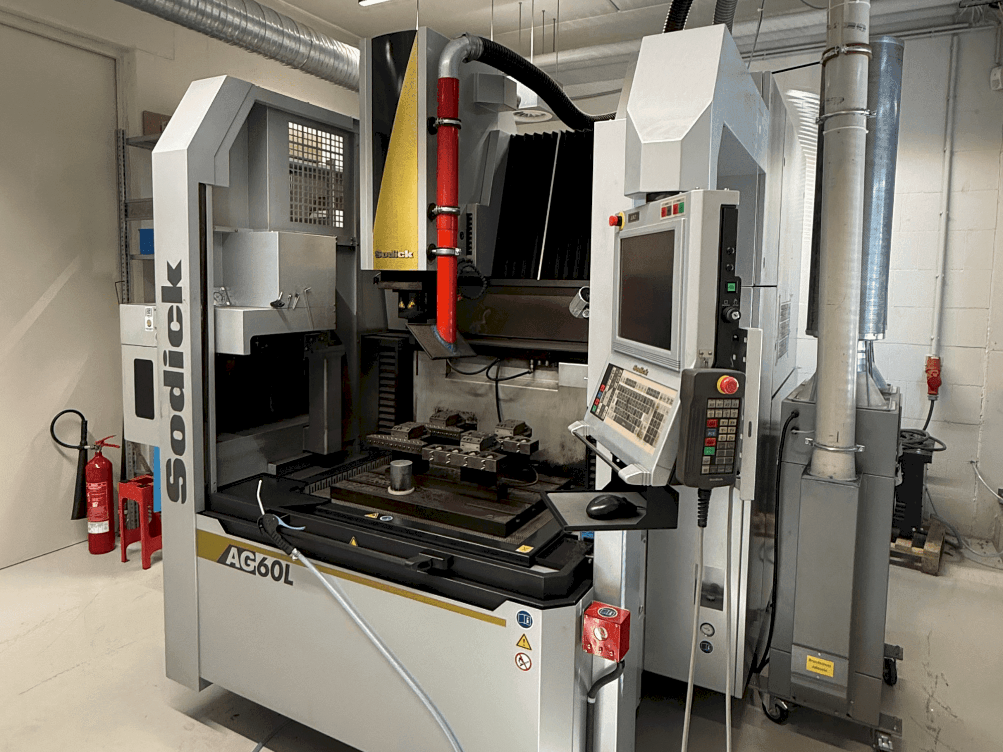 Koneen Sodick AG60L etunäkymä