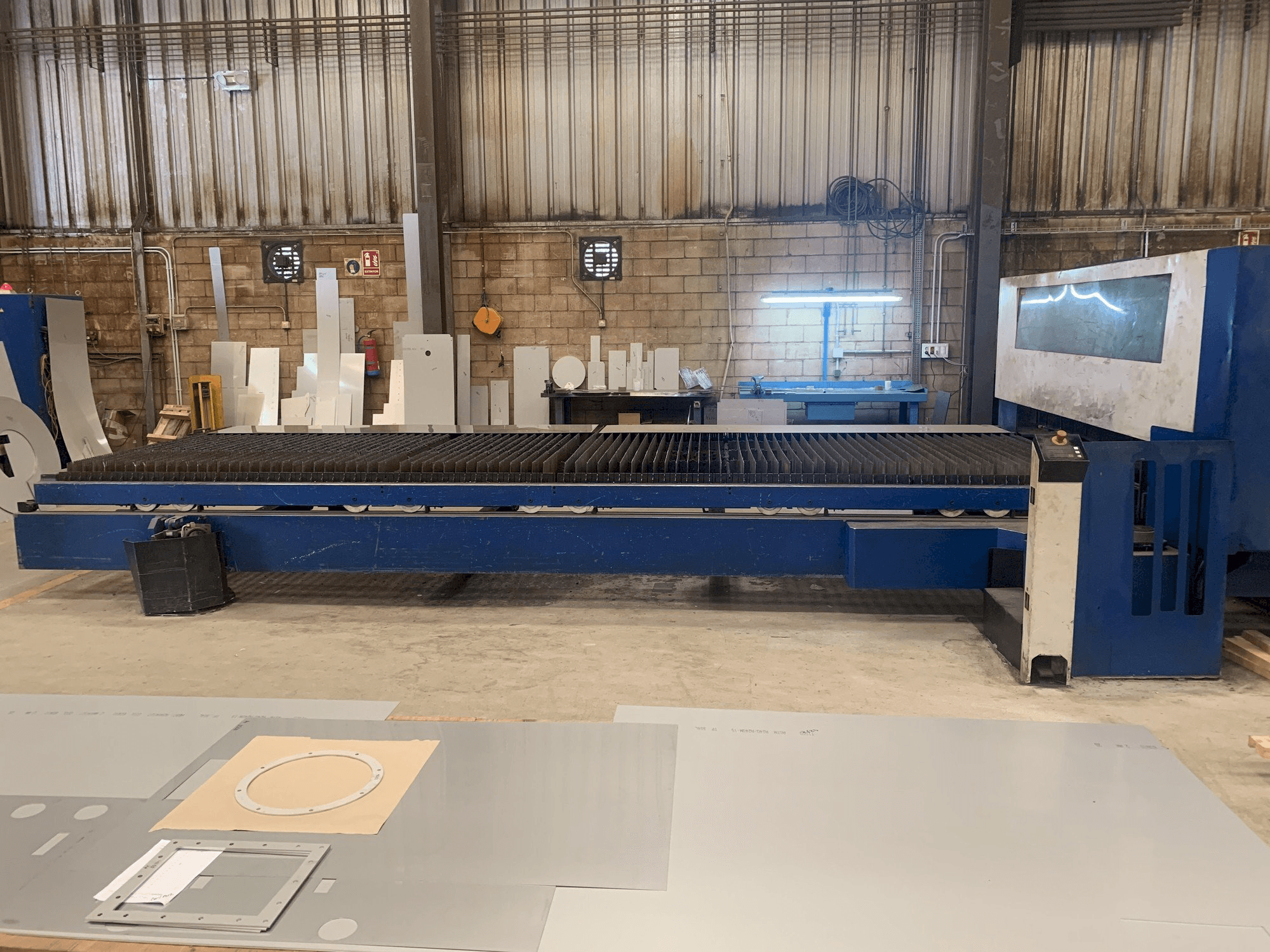 Koneen Trumpf Trumatic L 6050 etunäkymä