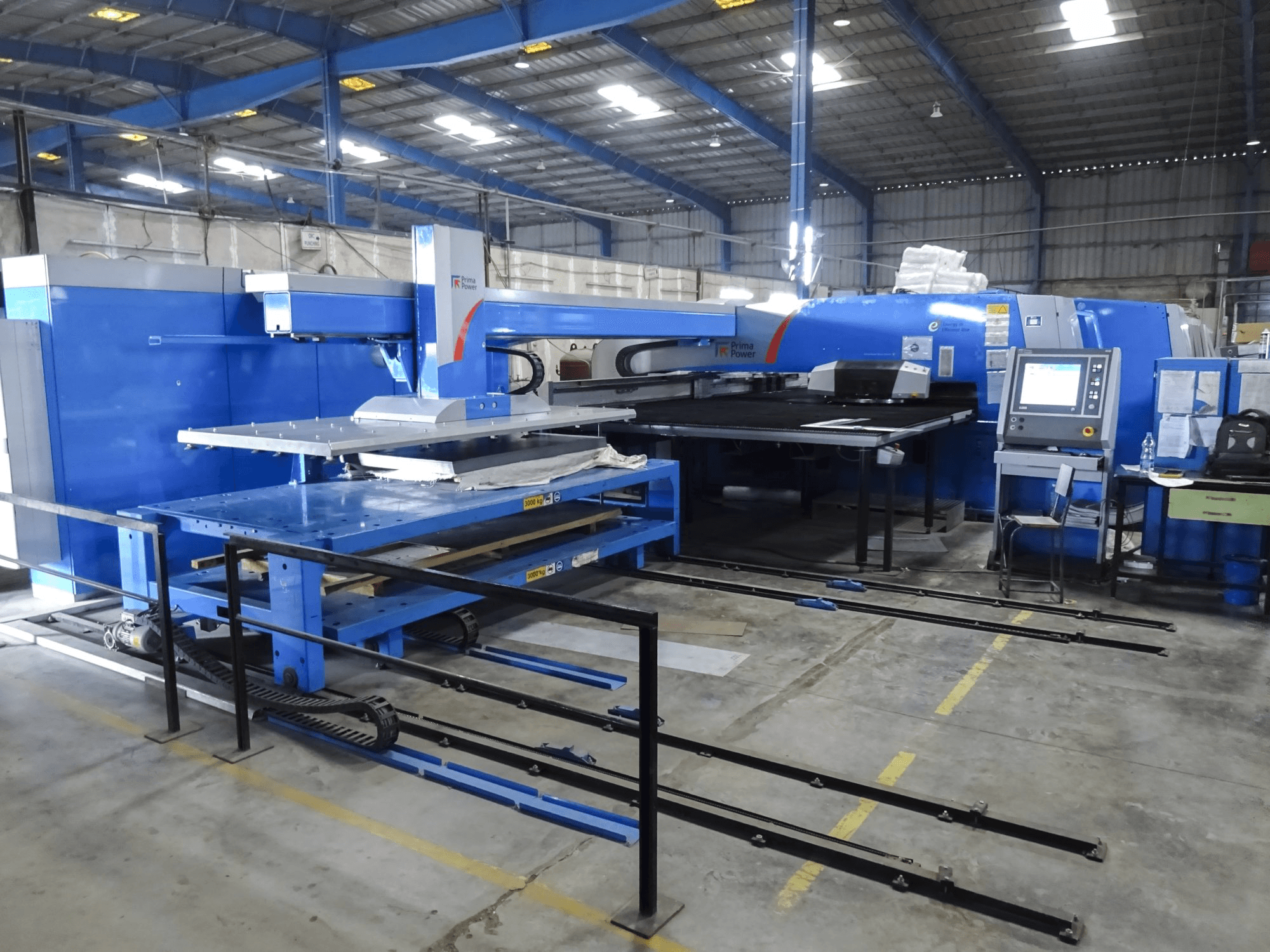 Koneen Prima Power oikea näkymäShear Genius e6