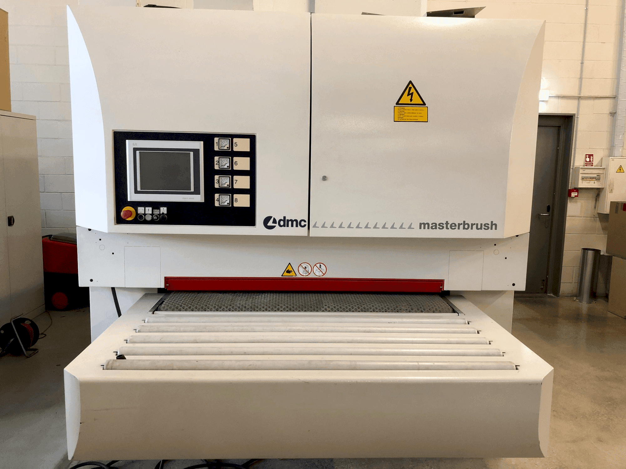 Koneen DMC MASTERBRUSH MB 1350 M4 (2011) etunäkymä