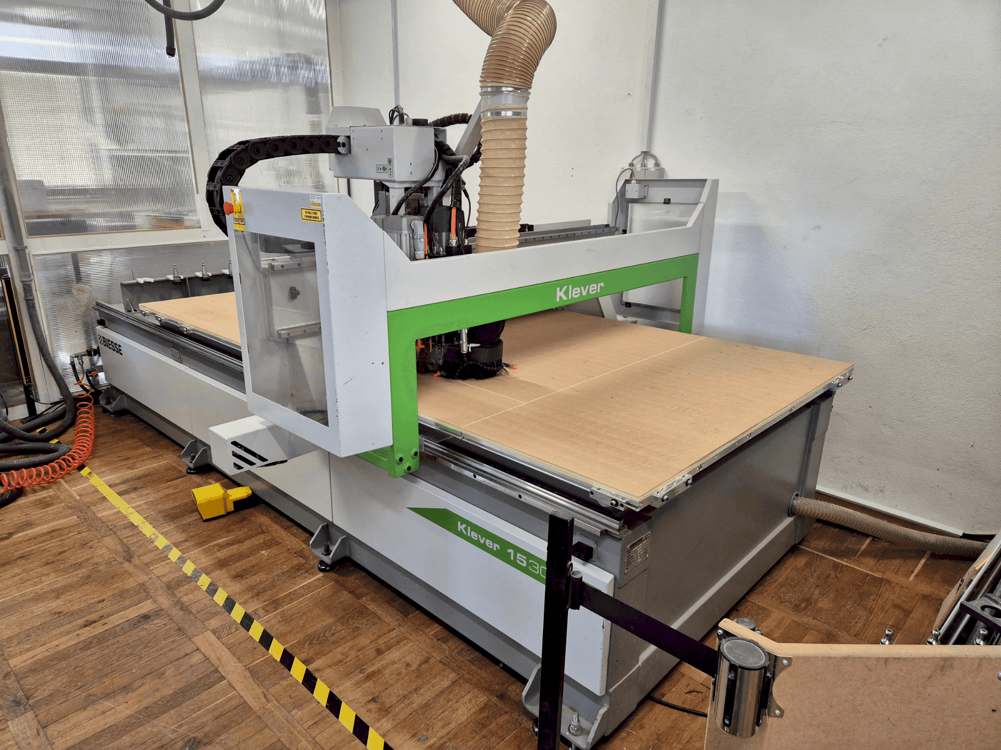 Koneen BIESSE Klever 1530 G FT etunäkymä