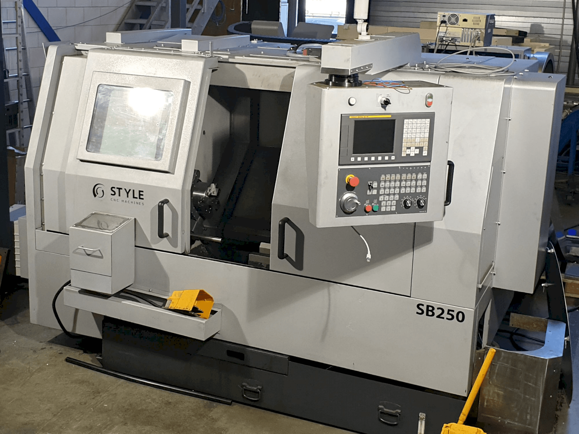 Koneen STYLE etunäkymä SB250