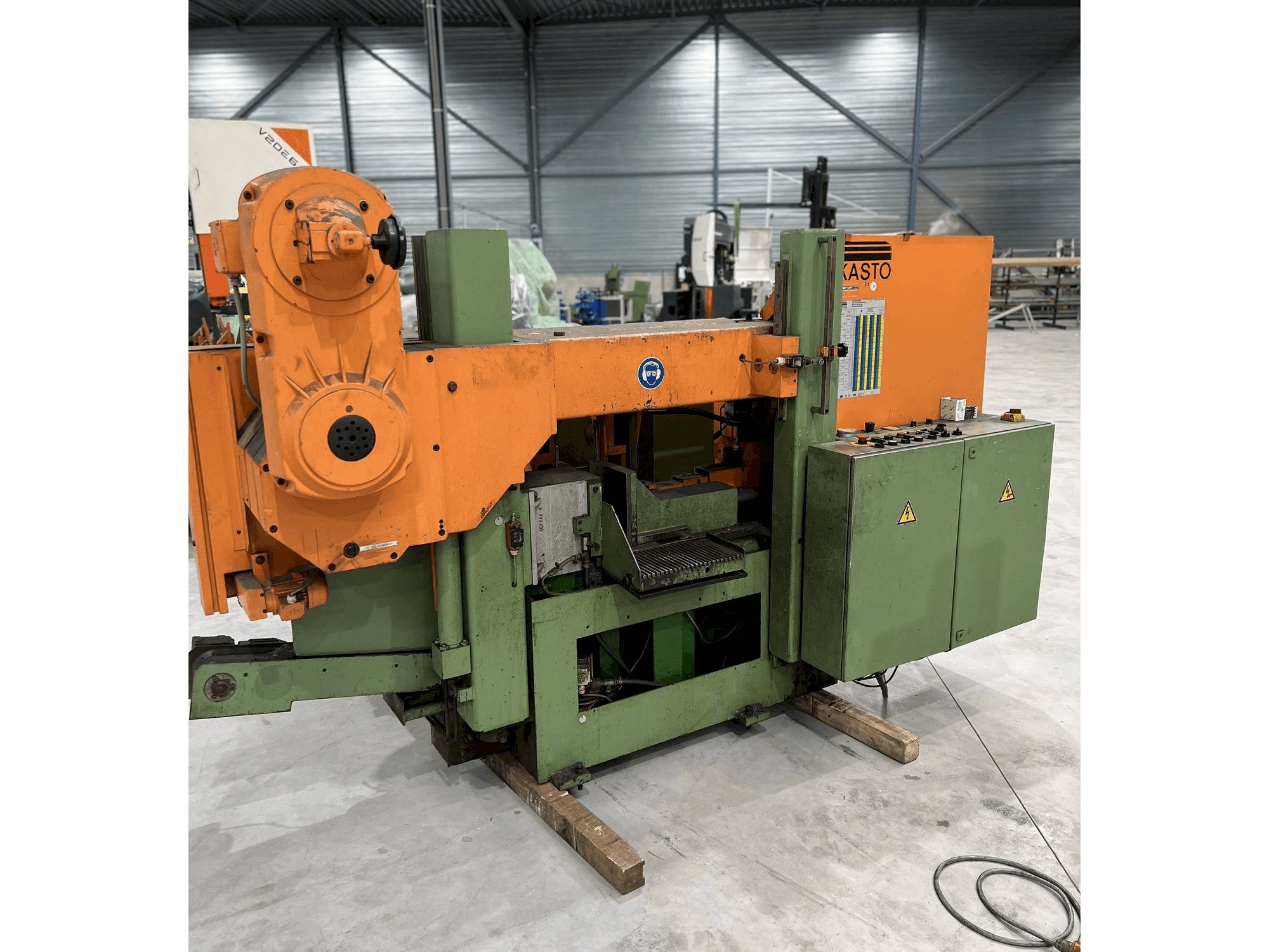 Koneen KASTO HBA 360 AU etunäkymä