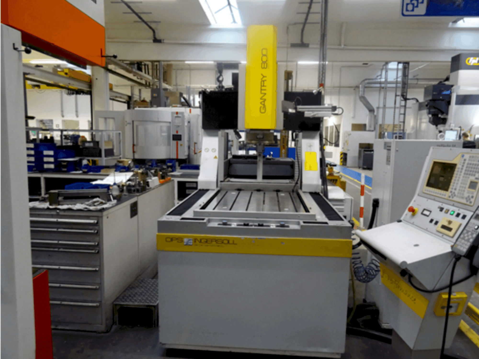 Koneen Ingersoll Rand Gantry 800 etunäkymä