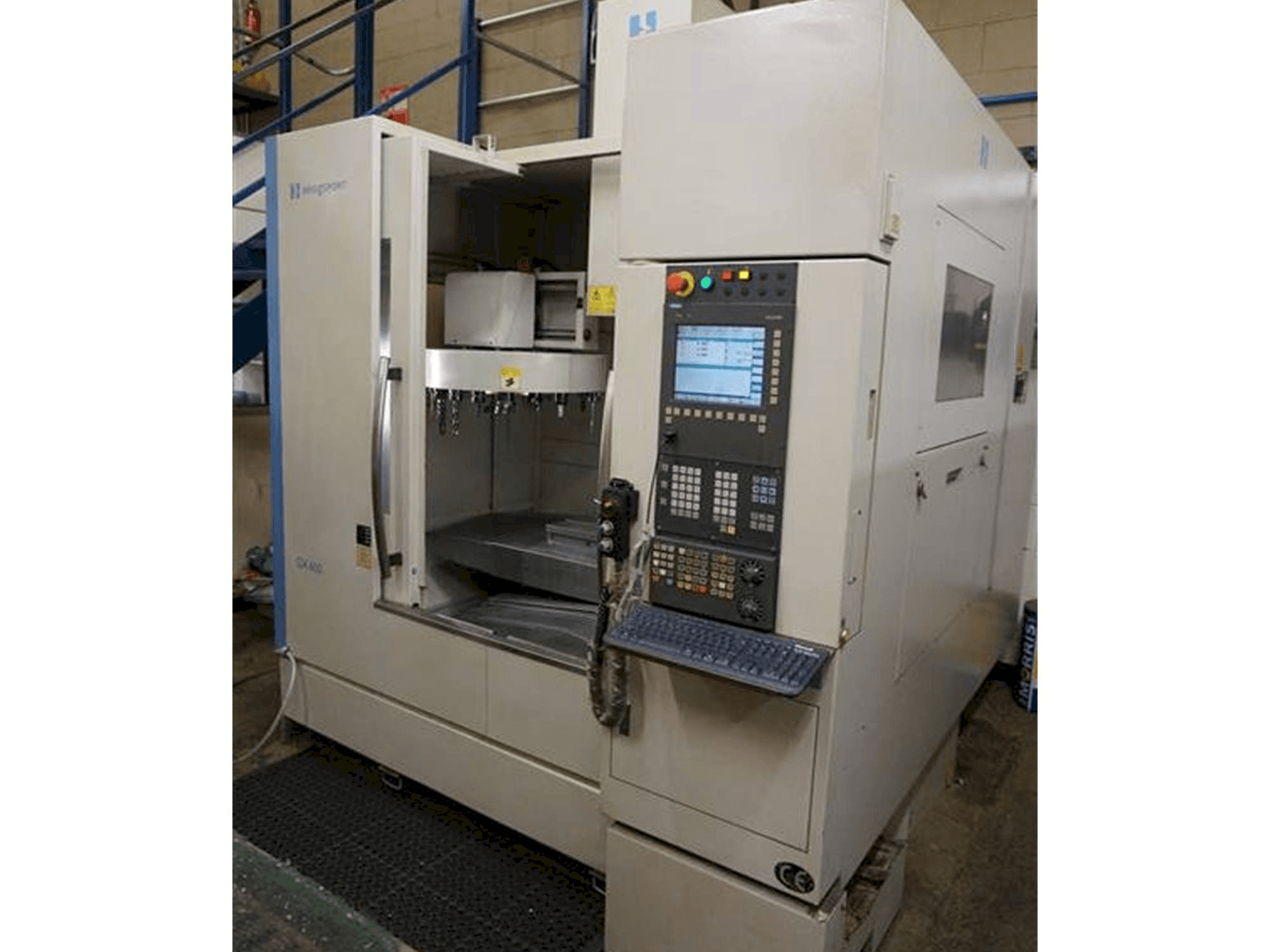 Koneen Bridgeport GX 600 etunäkymä