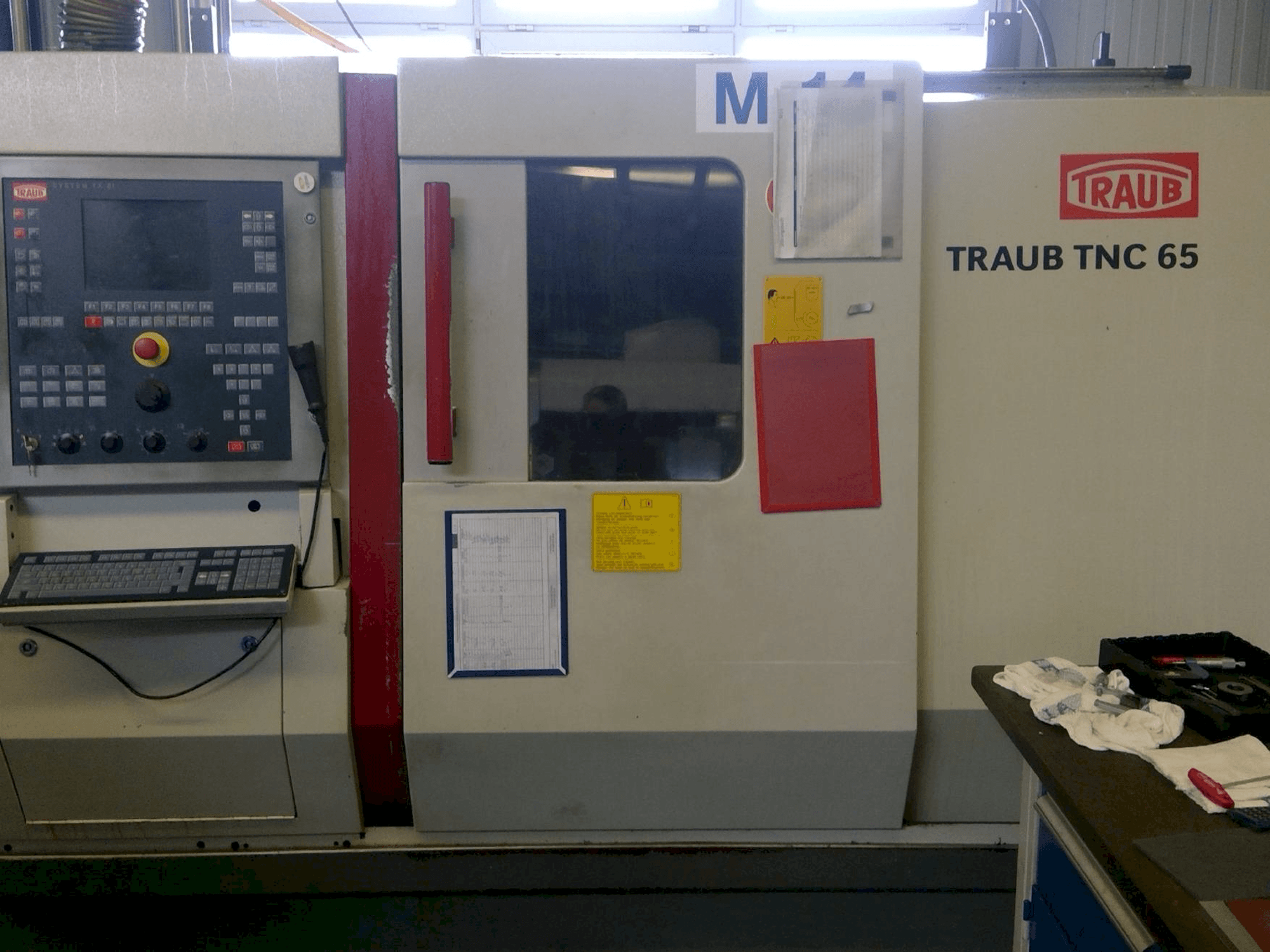 Koneen TRAUB TNC 42/65 etunäkymä