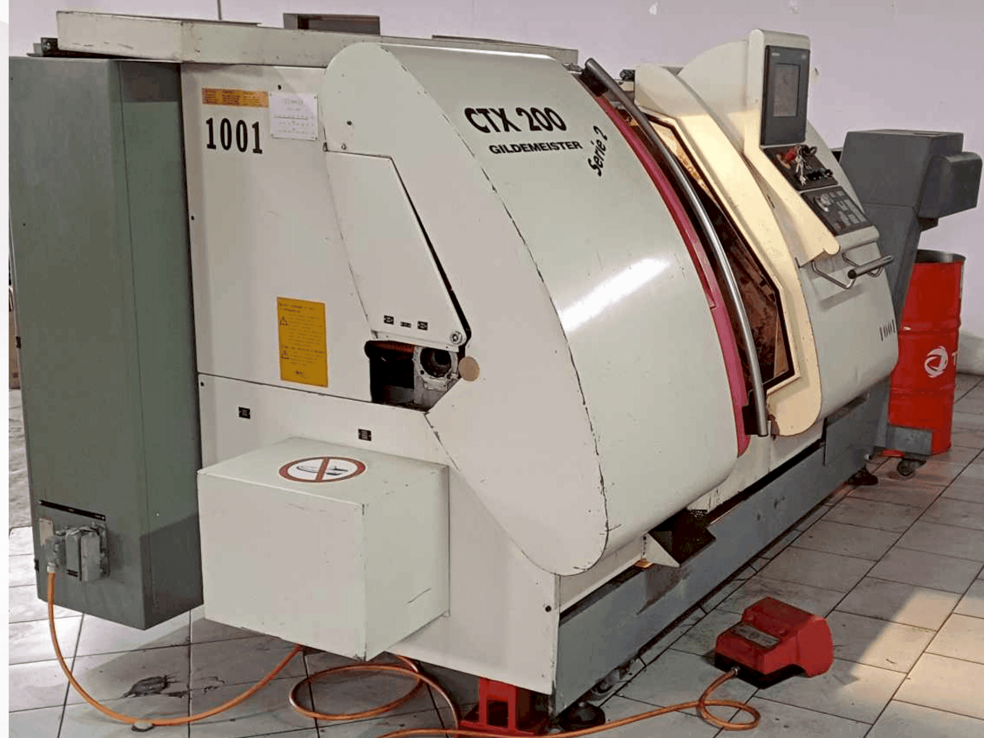 Koneen Gildemeister CTX 200 S2 etunäkymä