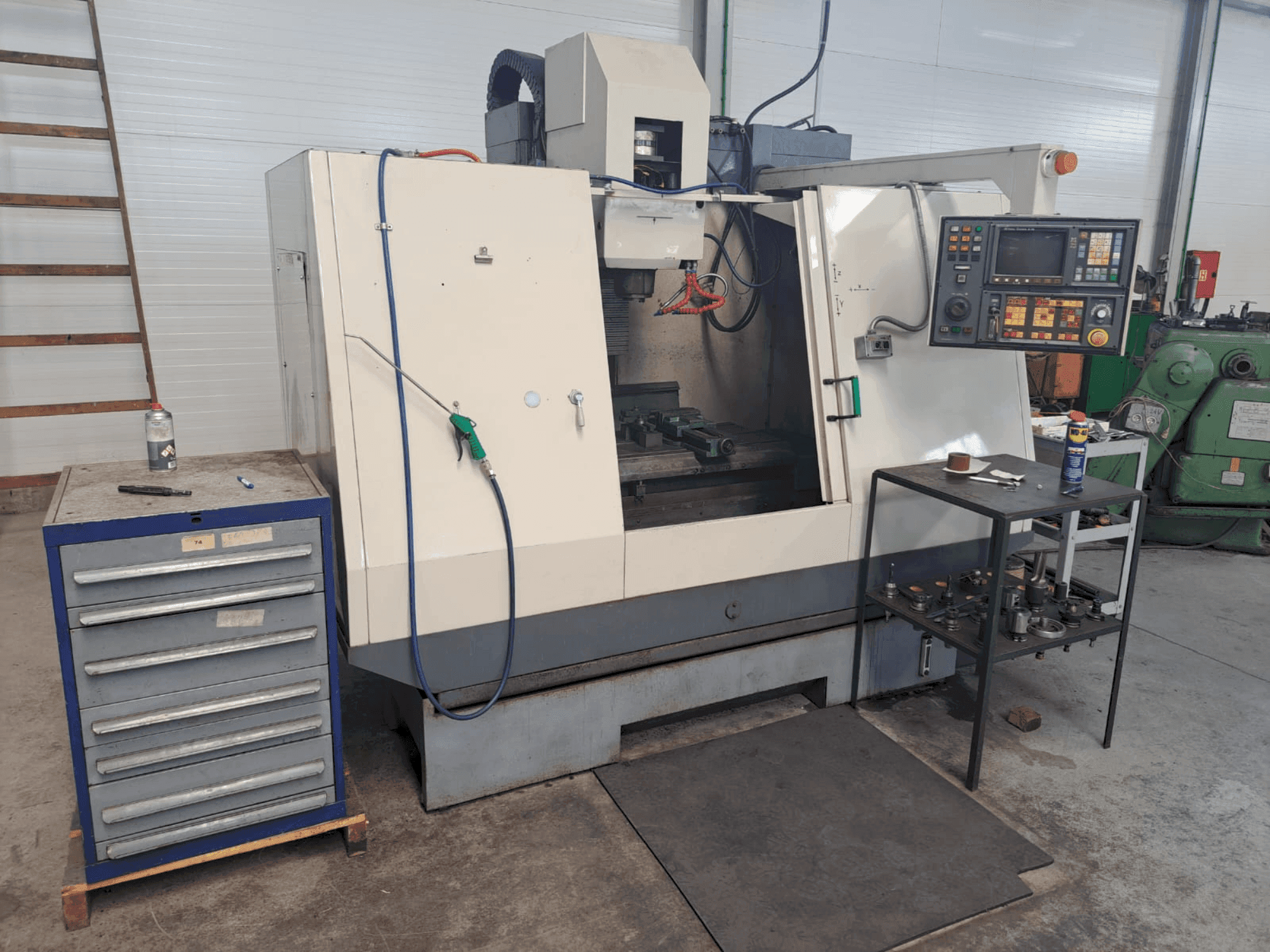 Koneen Cincinnati Sabre etunäkymä