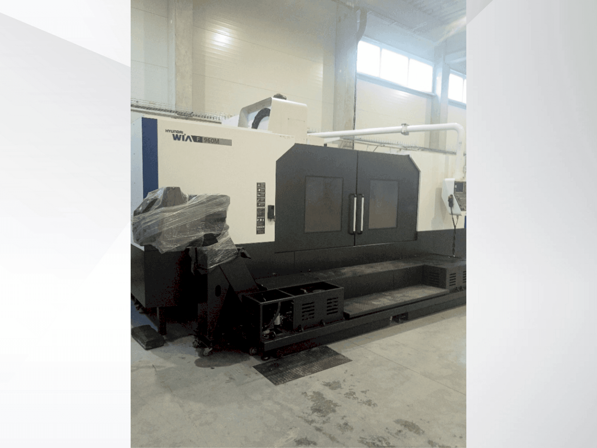 Koneen Hyundai Wia F 960M etunäkymä