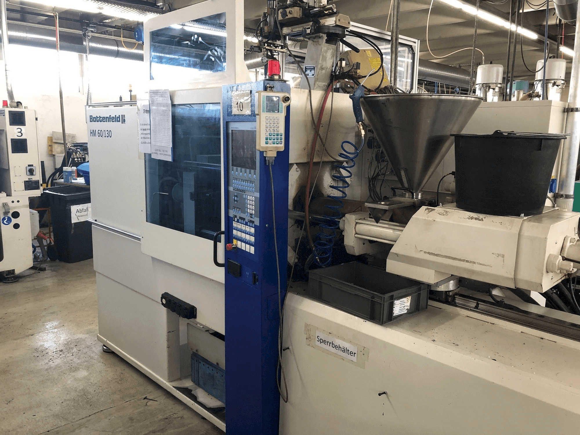 Koneen Battenfeld HM 60/130 S etunäkymä