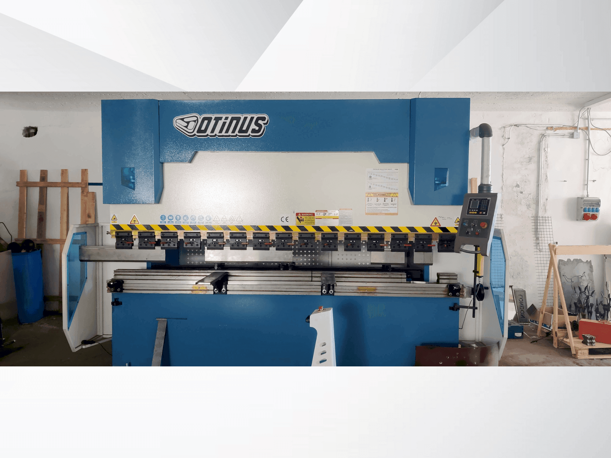 Koneen OTINUS 2312N etunäkymä