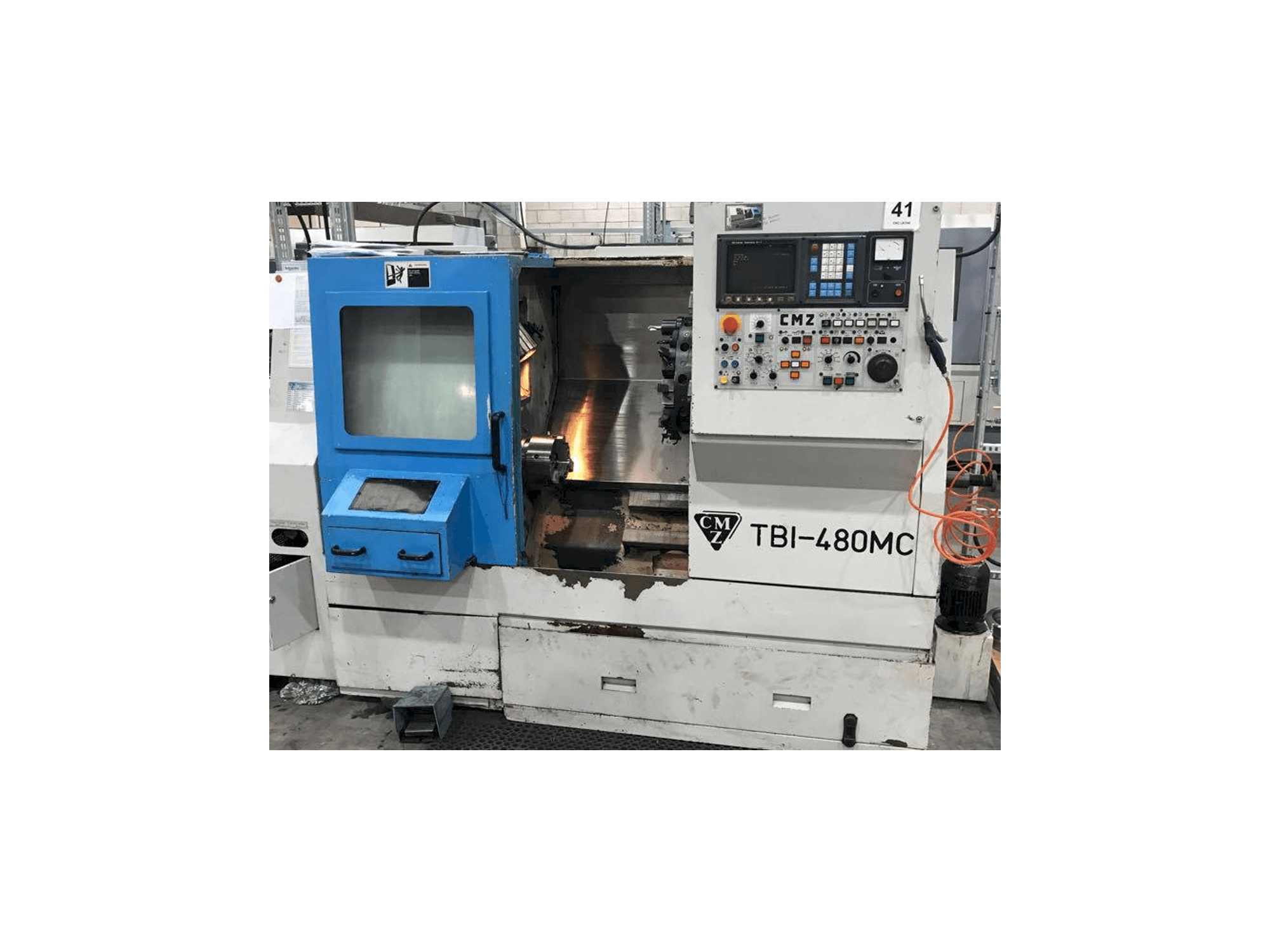 Koneen CMZ TBI-480 etunäkymä