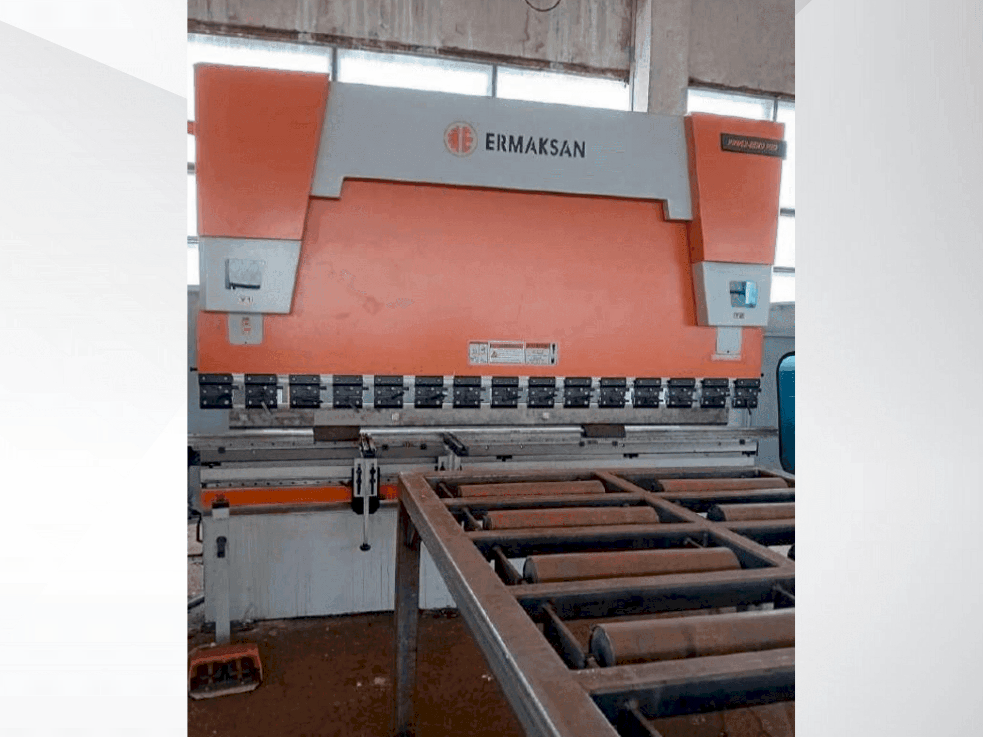Koneen ERMAKSAN POWER BEND PRO 3100-175 etunäkymä