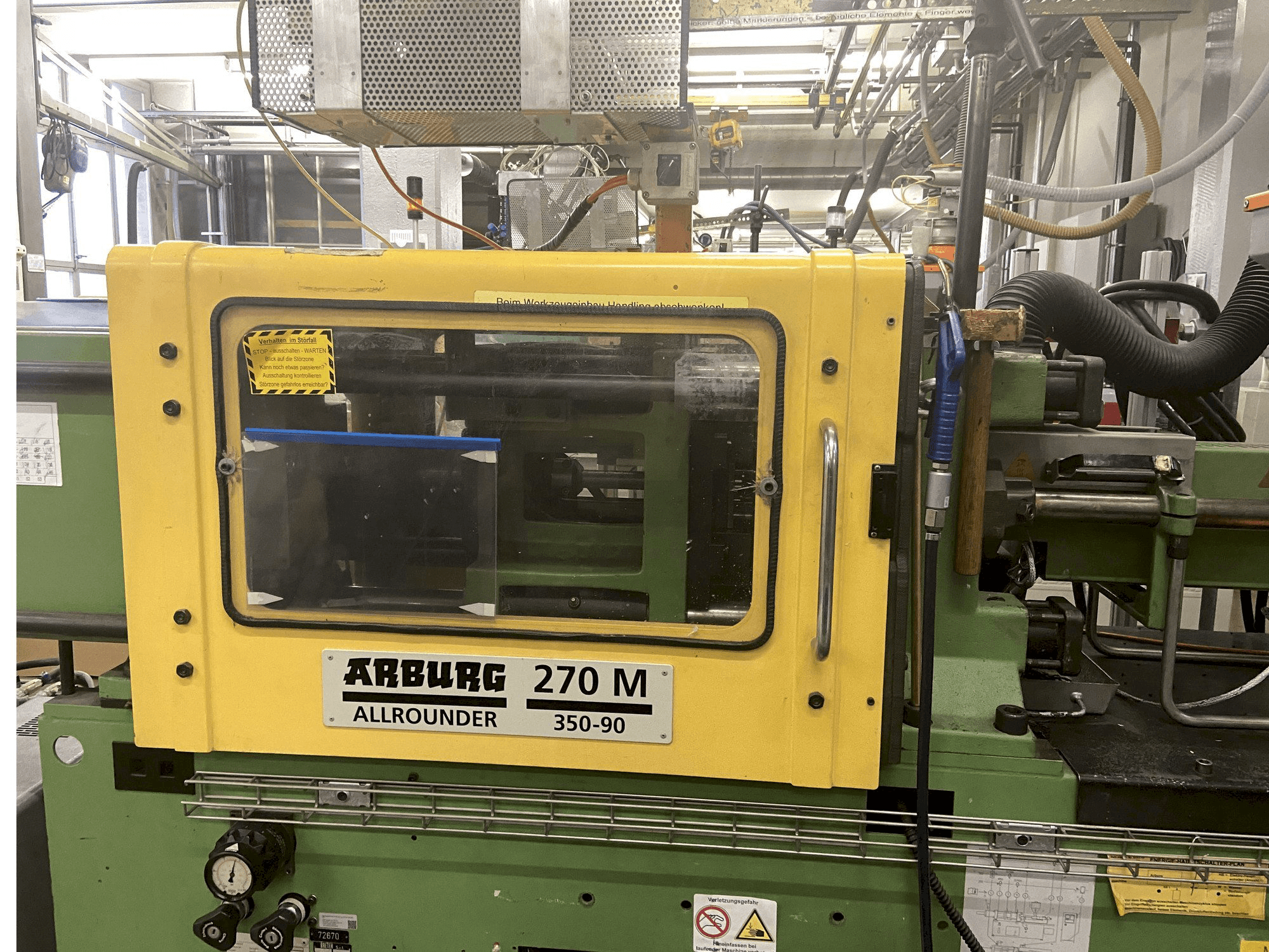 Koneen Arburg ALLROUNDER 270 M 350 - 90 etunäkymä