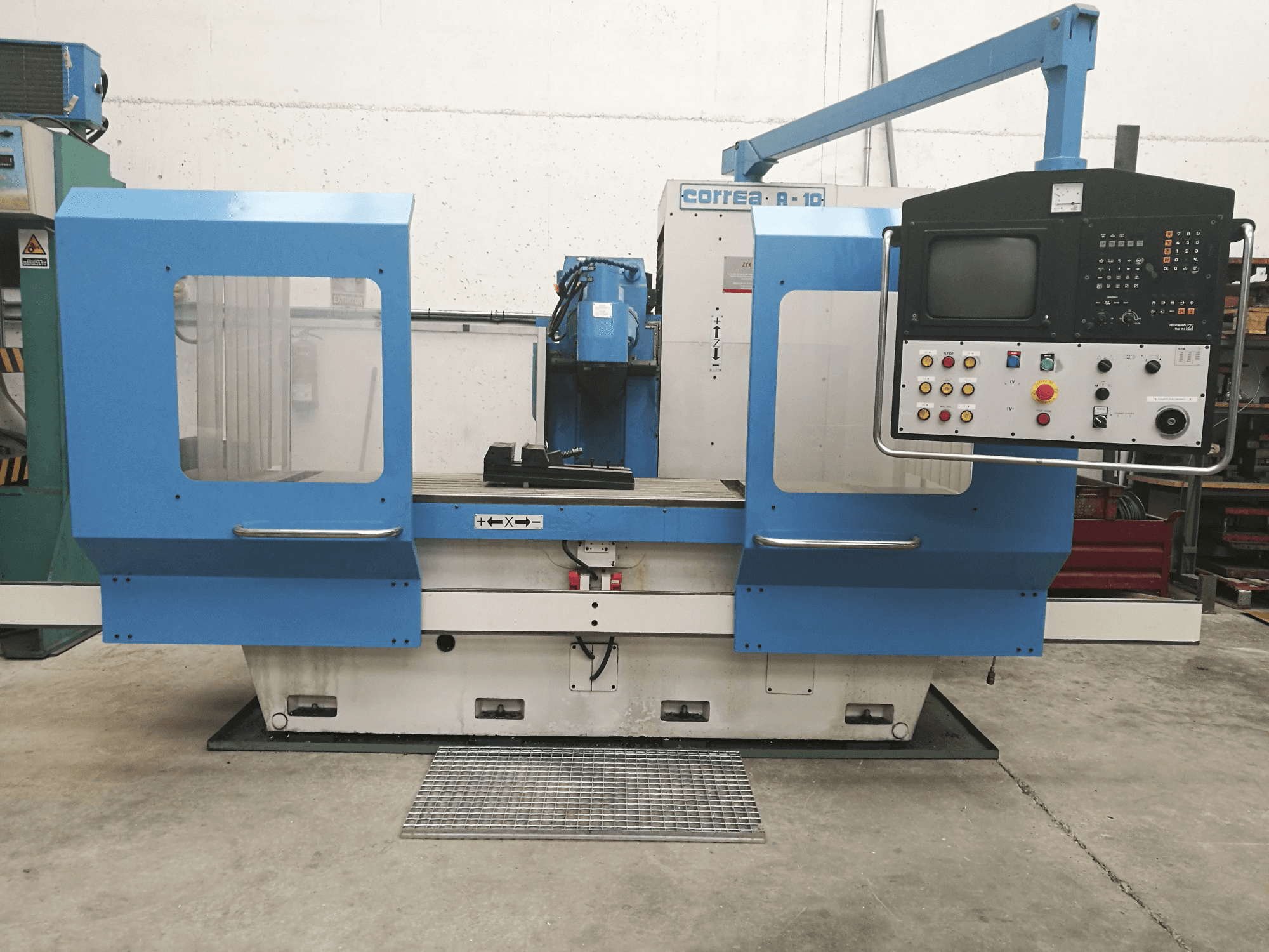 Koneen Correa etunäkymä A-10