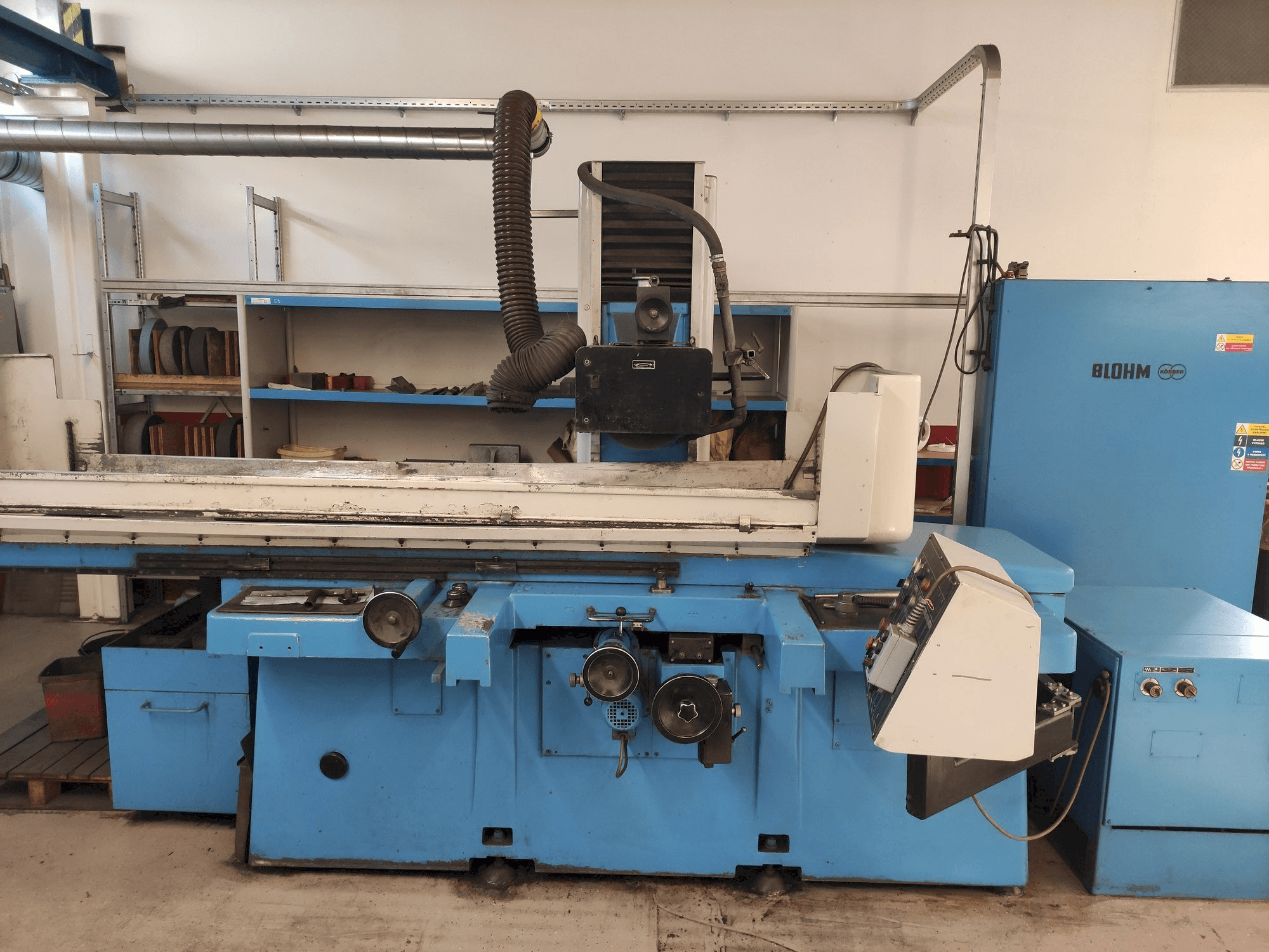 Koneen BLOHM HFS 512 etunäkymä
