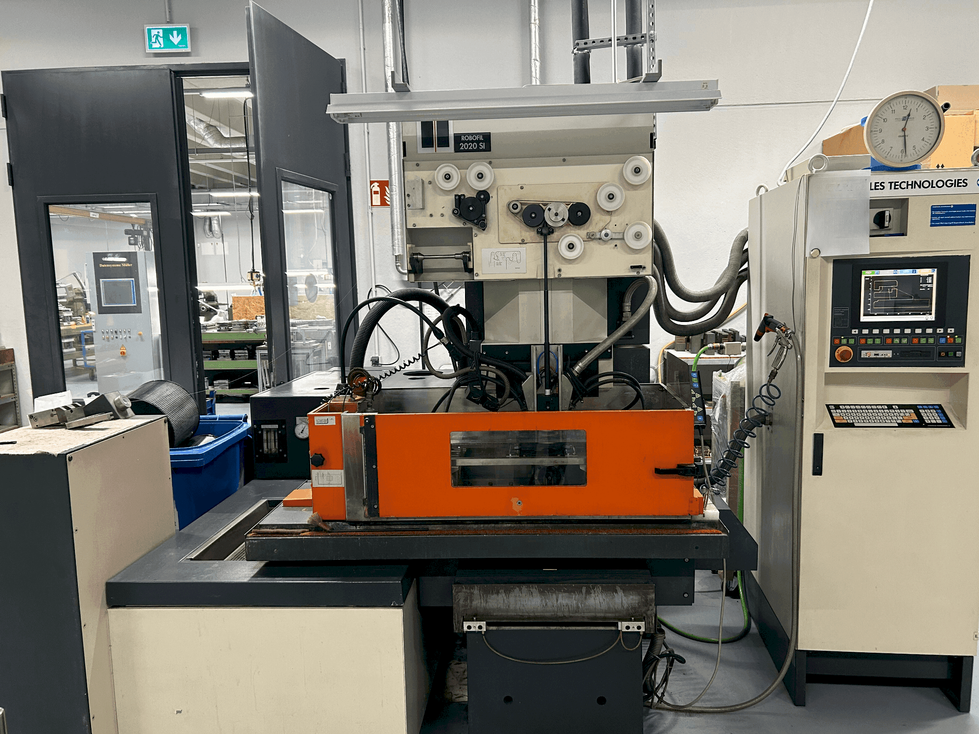 Koneen CHARMILLES ROBOFIL 2020 SI etunäkymä