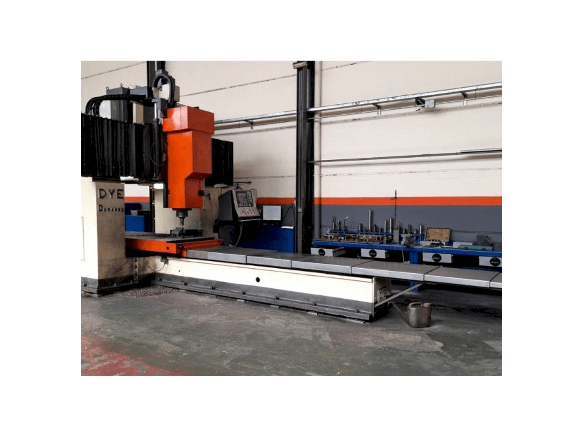 Koneen DYE FD-3600 etunäkymä