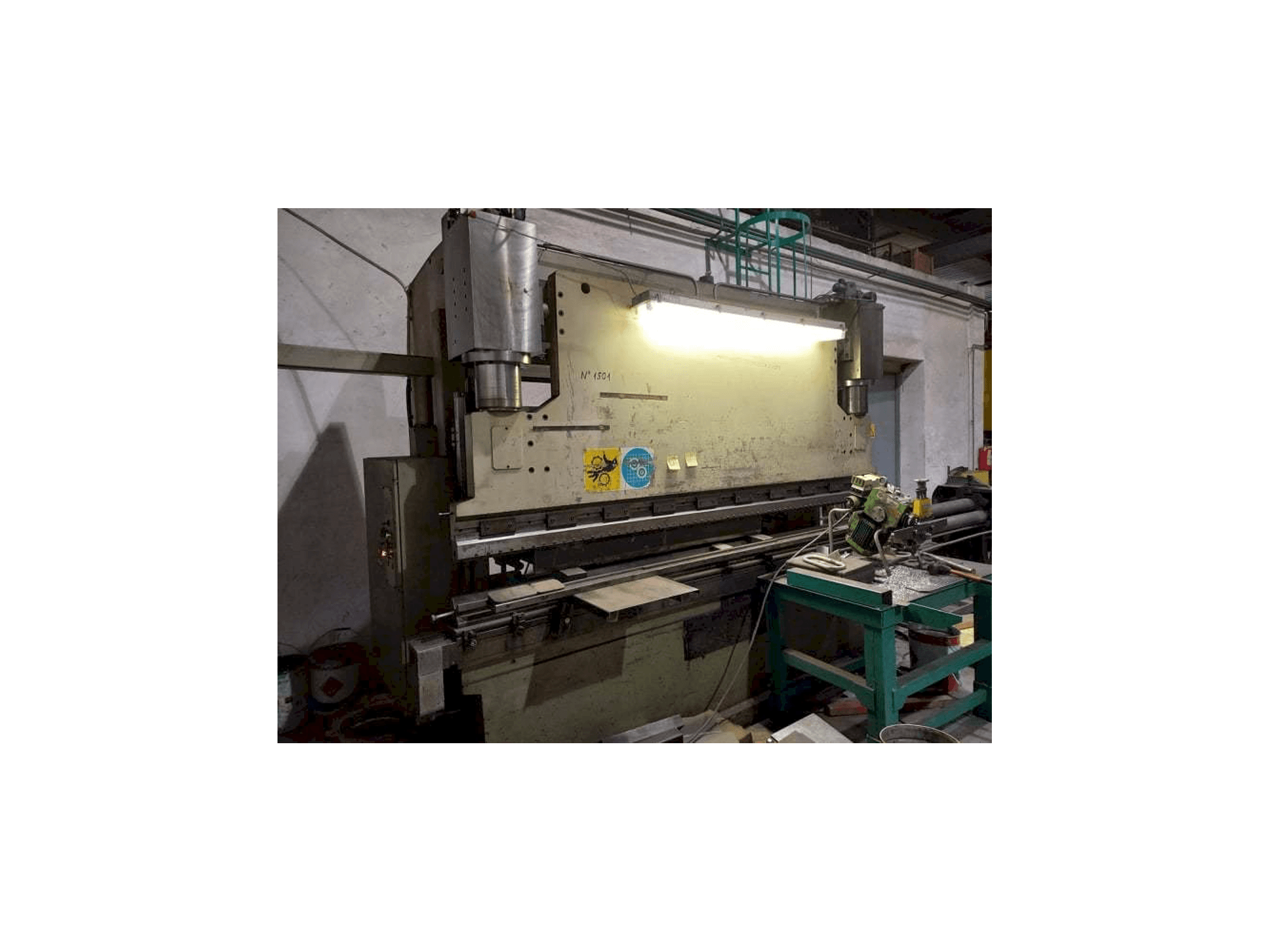 Koneen DONEWELL HP3B etunäkymä