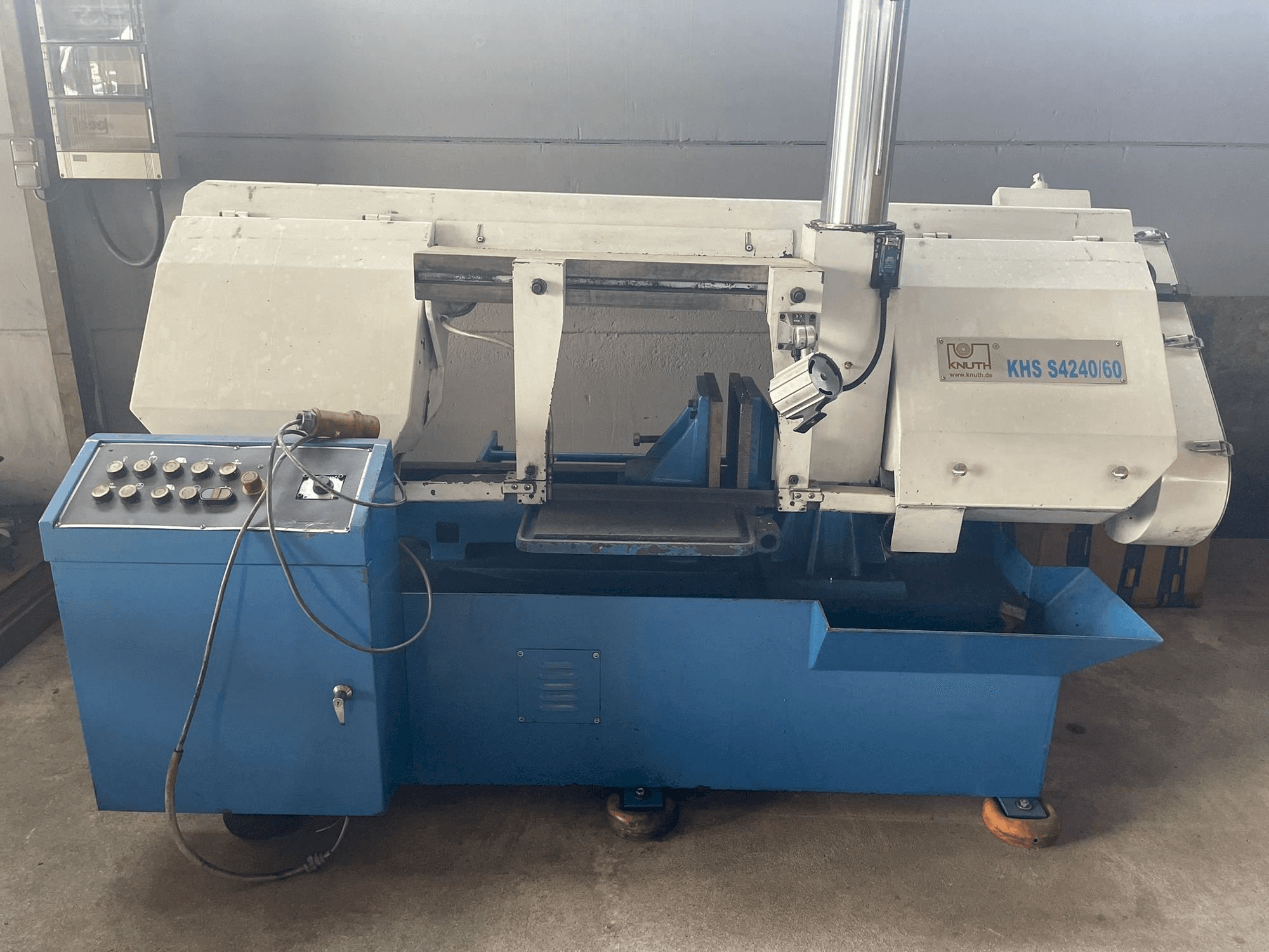 Koneen KNUTH KHS S4240/60 etunäkymä