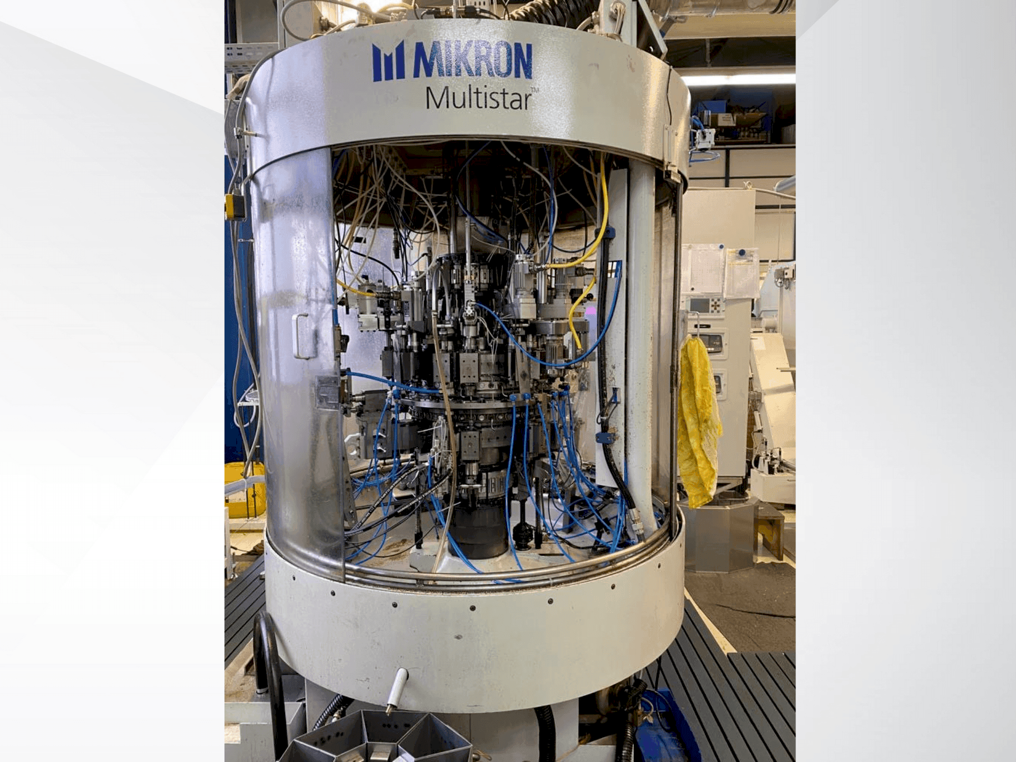 Koneen MIKRON Multistar CX 24 (2003) etunäkymä