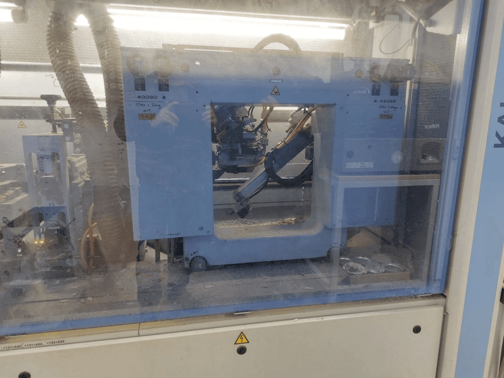 Koneen HOMAG KAL 330/9/A6/L etunäkymä