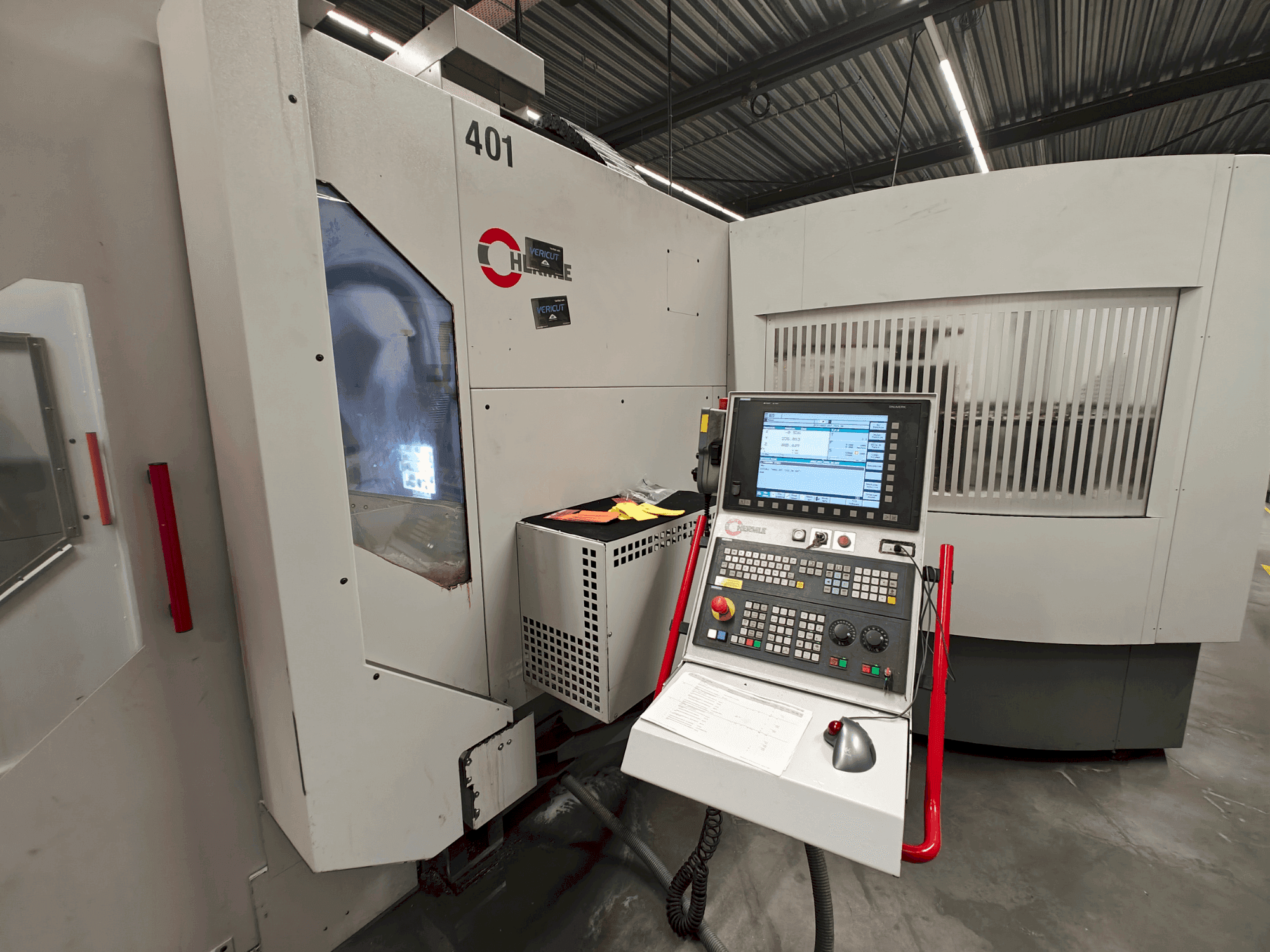 Koneen HERMLE C 40 U etunäkymä