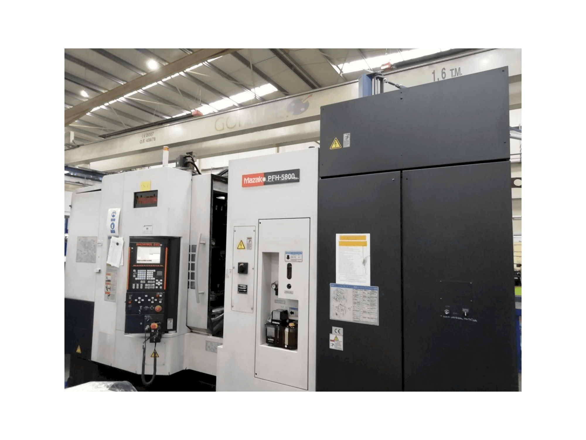 Koneen Mazak PFH 5800 etunäkymä