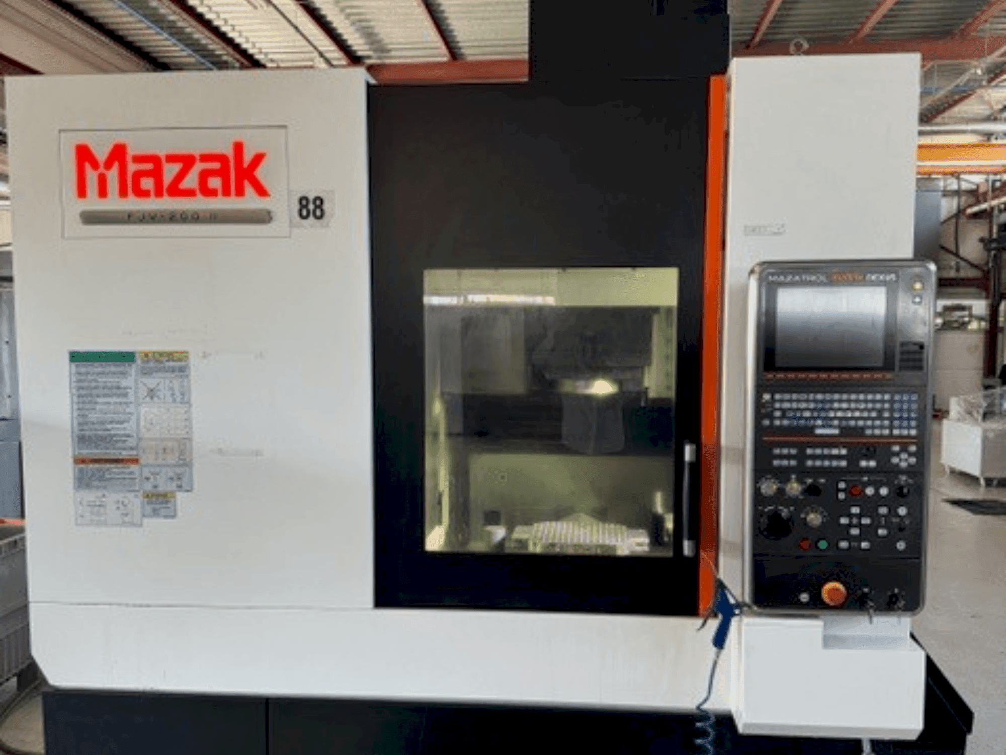 Koneen Mazak FJV-200II etunäkymä