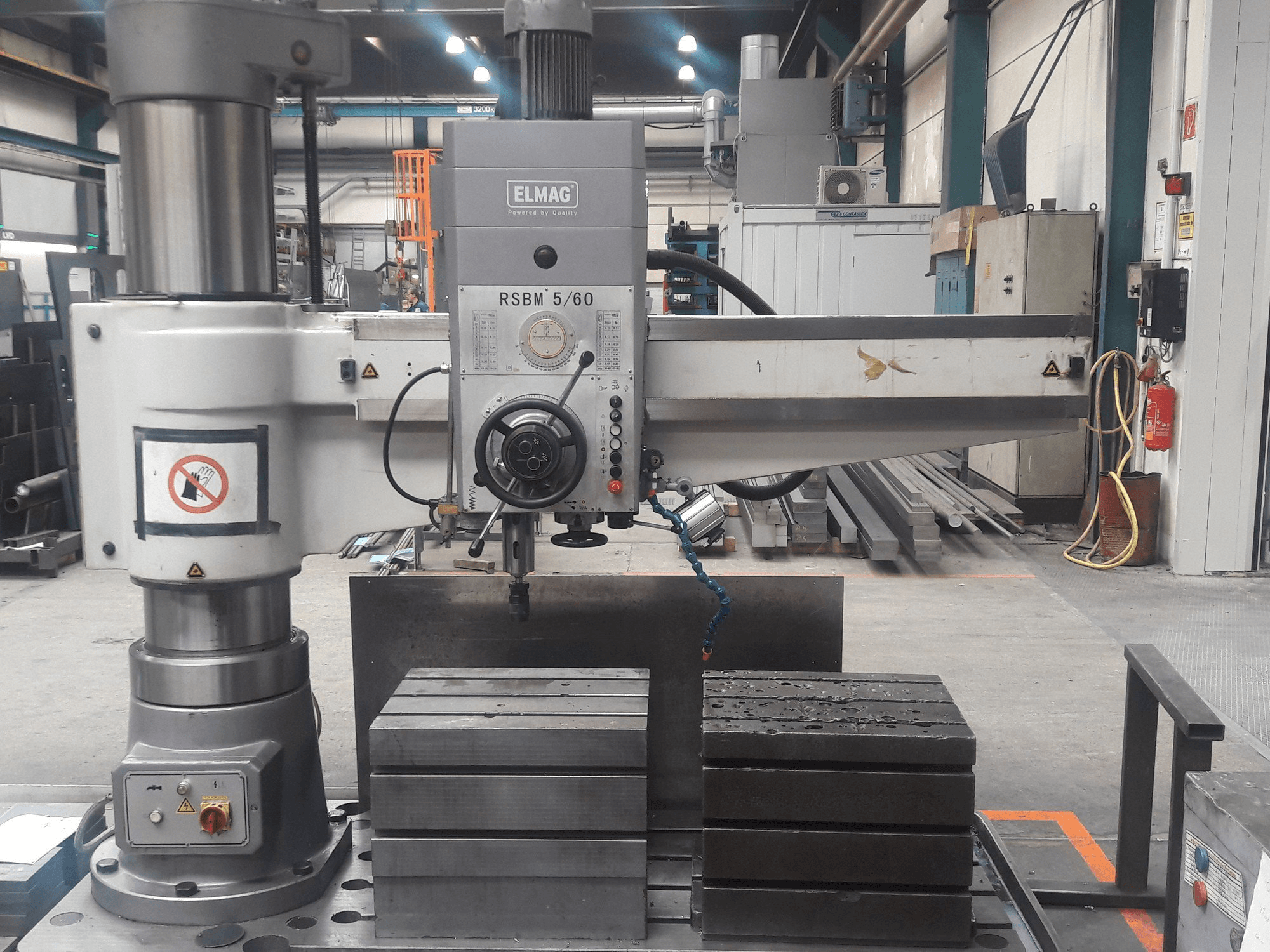 Koneen ELMAG RSBM 5/60 etunäkymä