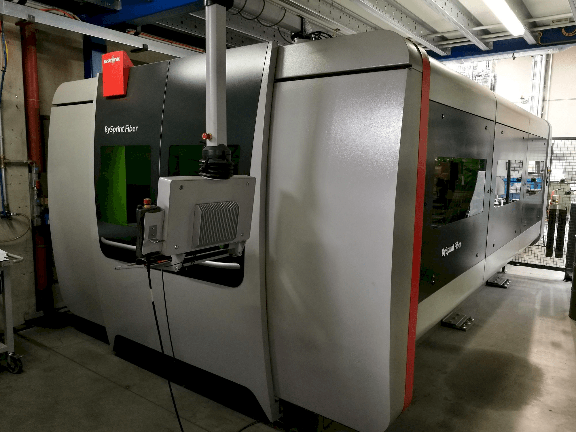 Koneen Bystronic BySprint Fiber 3015 etunäkymä