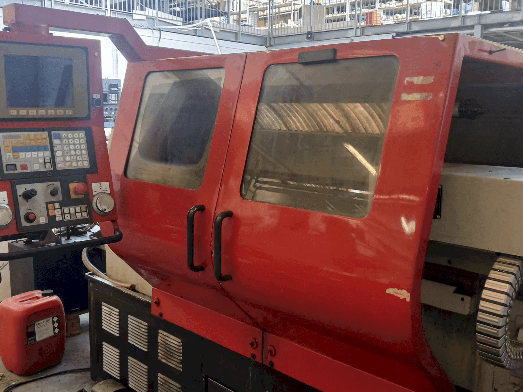 Koneen EMCO EMCOMAT-E 200X1000 etunäkymä