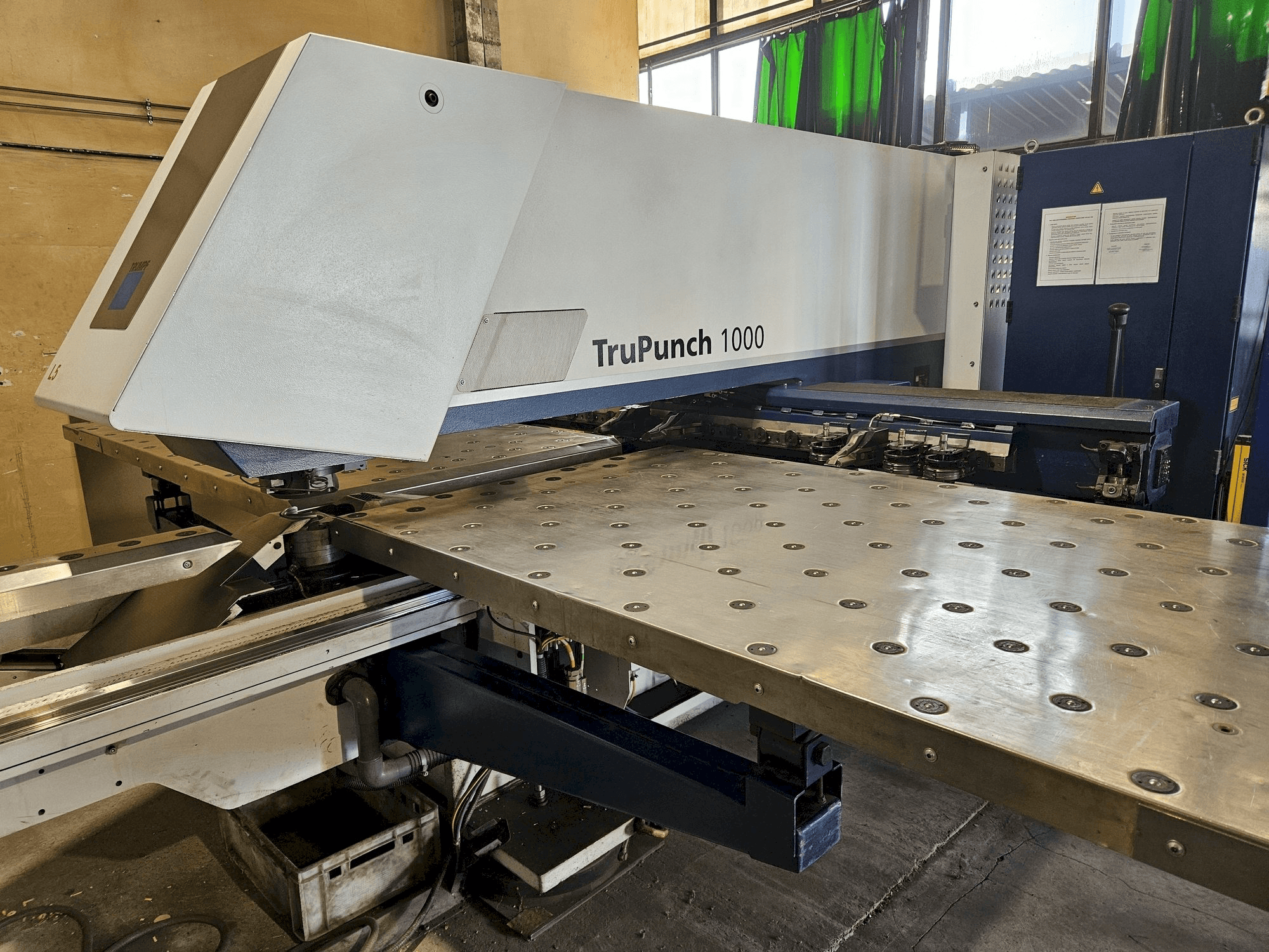 Koneen Trumpf TruPunch 1000 etunäkymä
